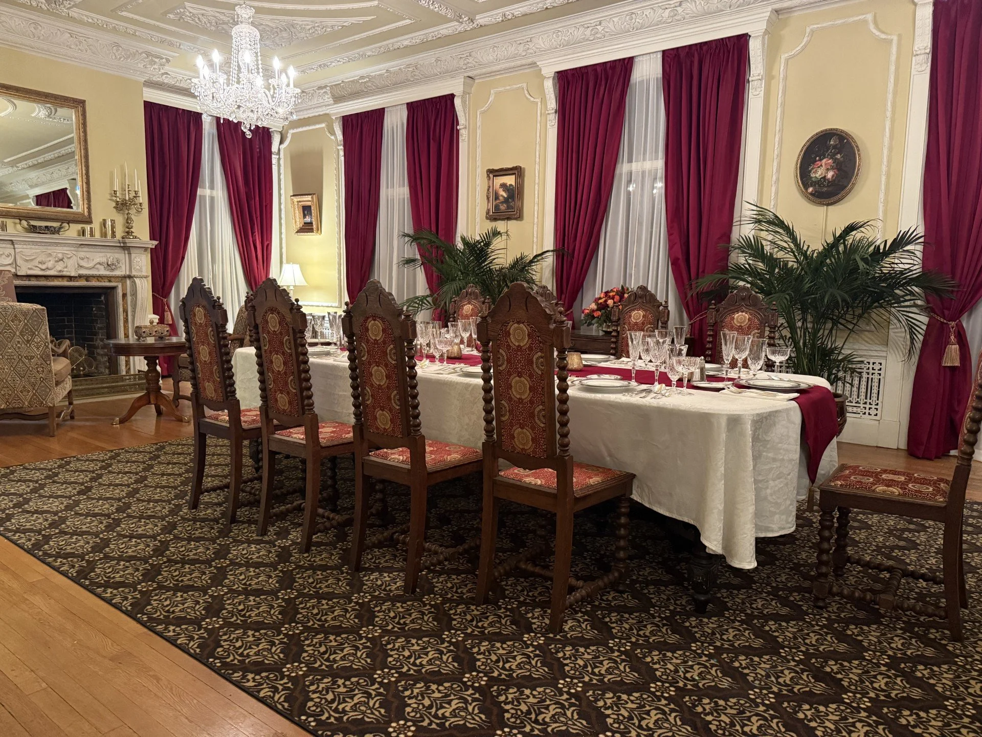  The Dining Room 