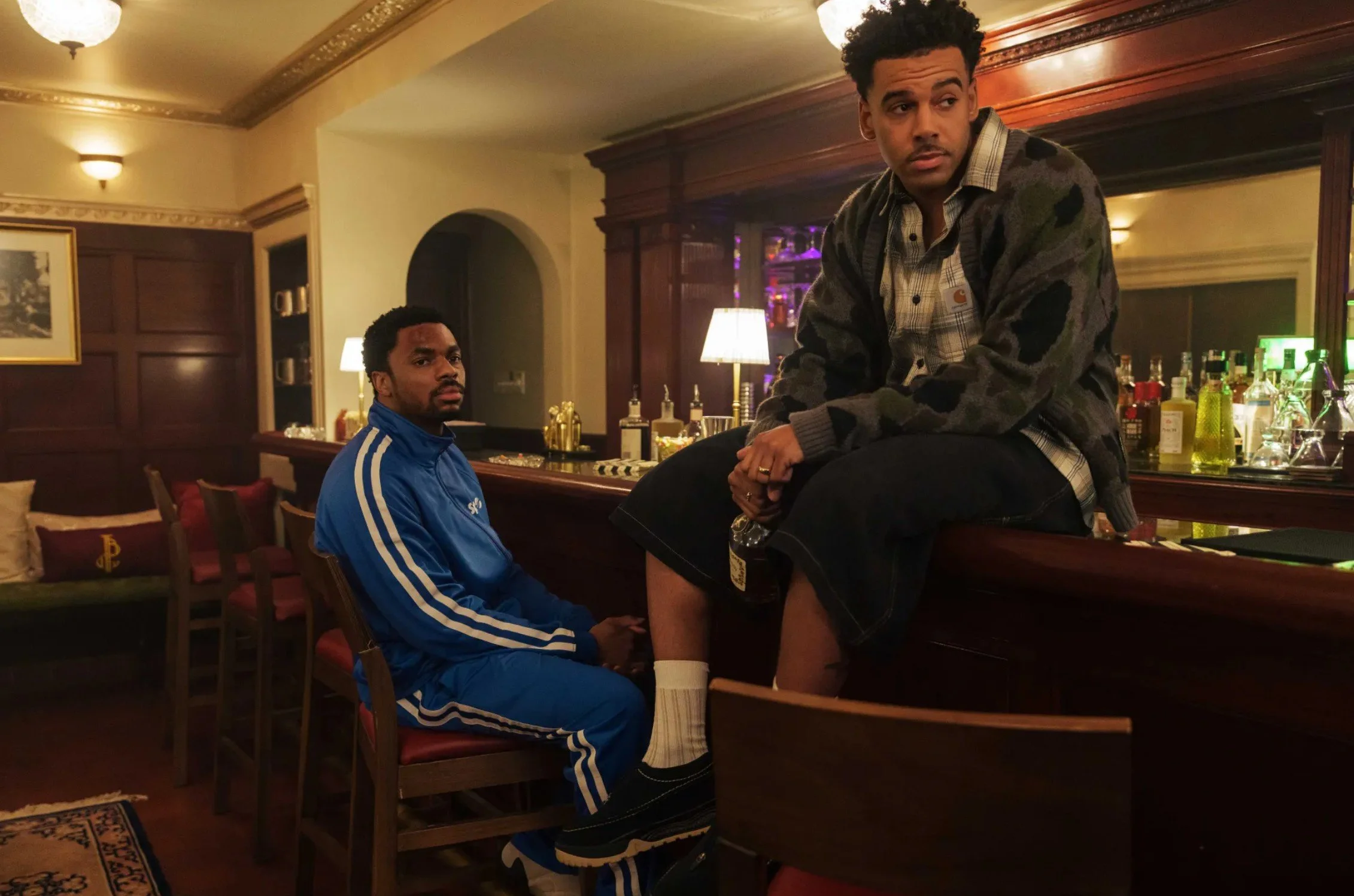  Stills courtesy of NETFLIX 
