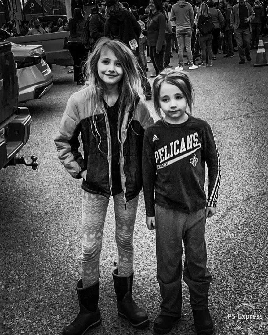 Enjoying some Montana #bluegrass music 🎶.
.
.
.
#photography #blackandwhitephoto #justgoshoot #photographylife #photo #kidmodels #kidmodel #youngmodel #youngmodels #boymodel #girlmodel #travelwithkids #adventurekid #outdoorkids #letsgosomewhere #bri