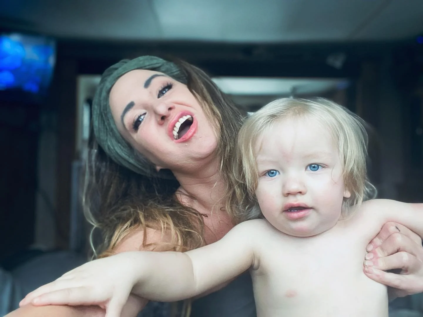 Happy thanksgiving!🍁 #baby #mommy #holiday #fun #photography