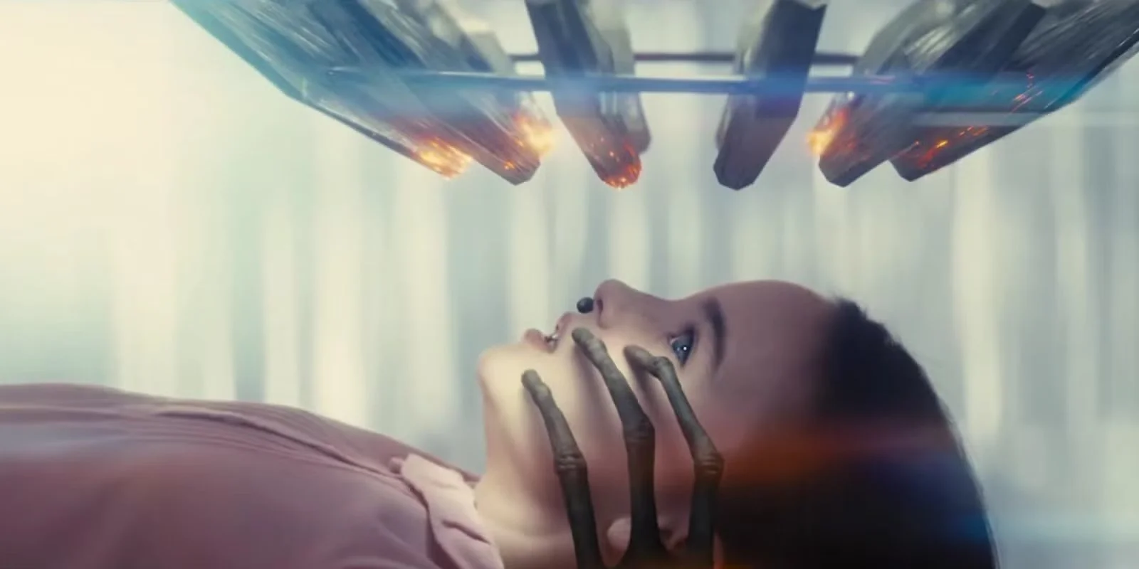 disclosure-day-alien-fingers.jpg
