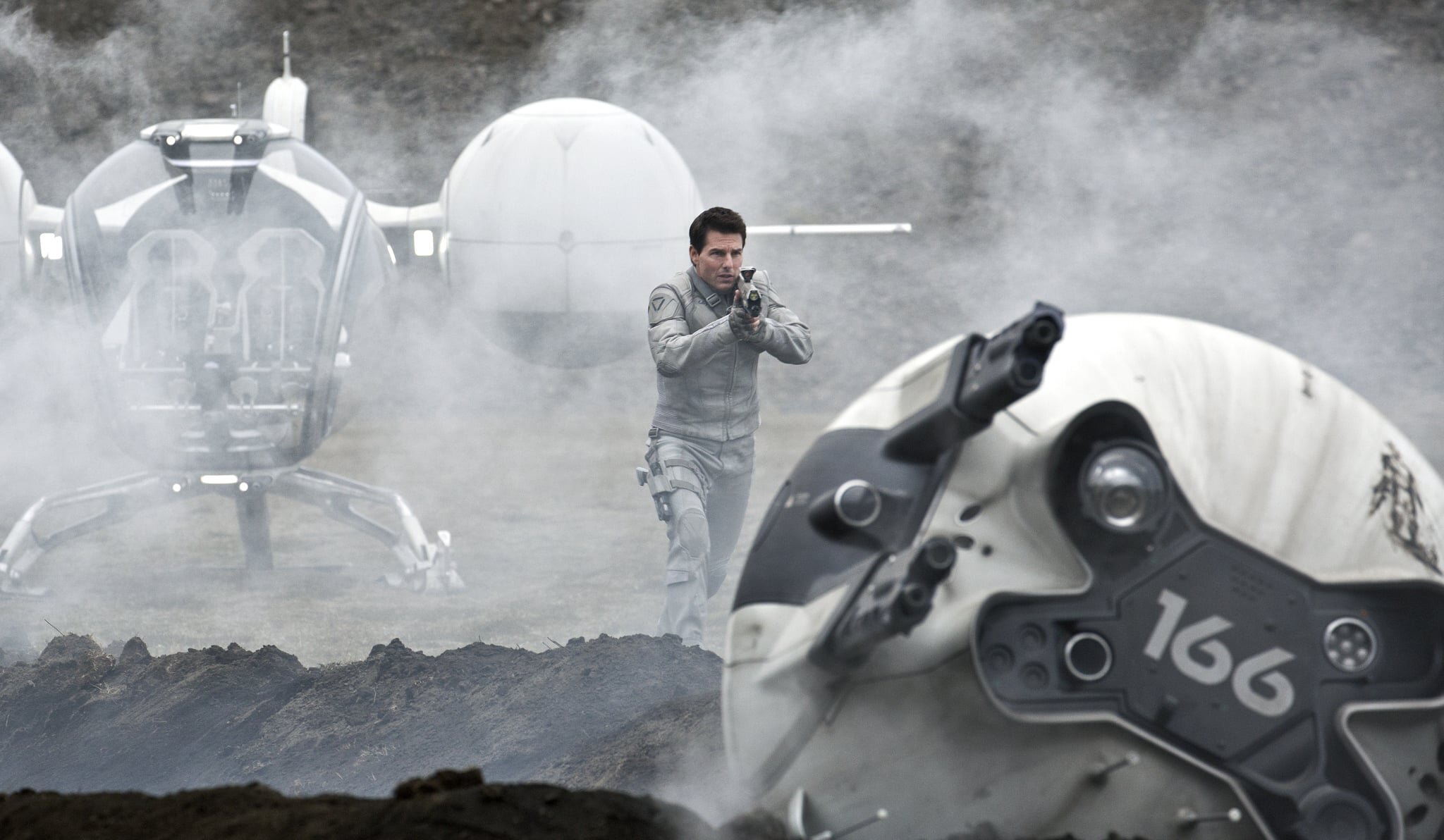 Tom-Cruise-Oblivion-Pictures.jpeg