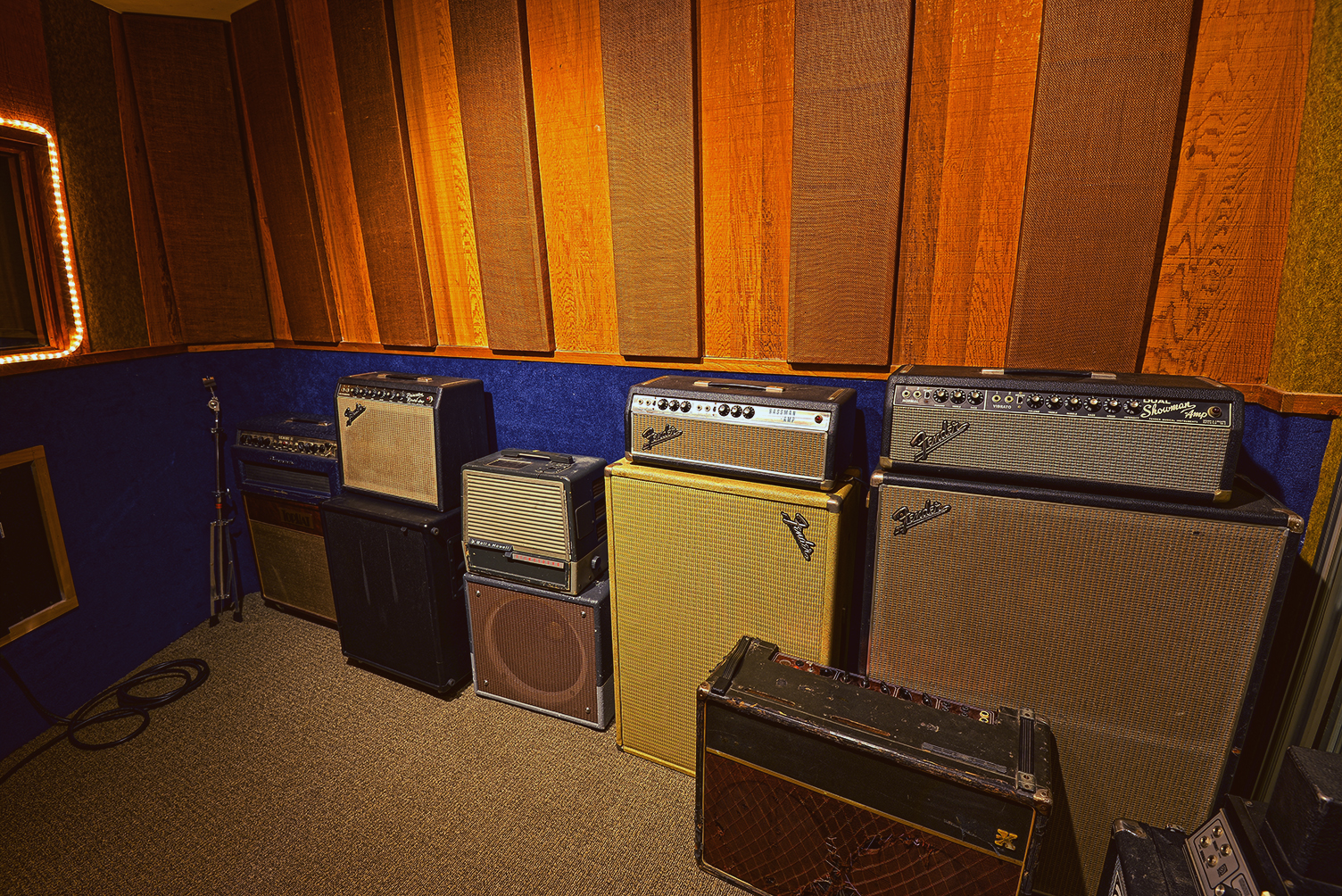 amp room hdr 3 rs.jpg