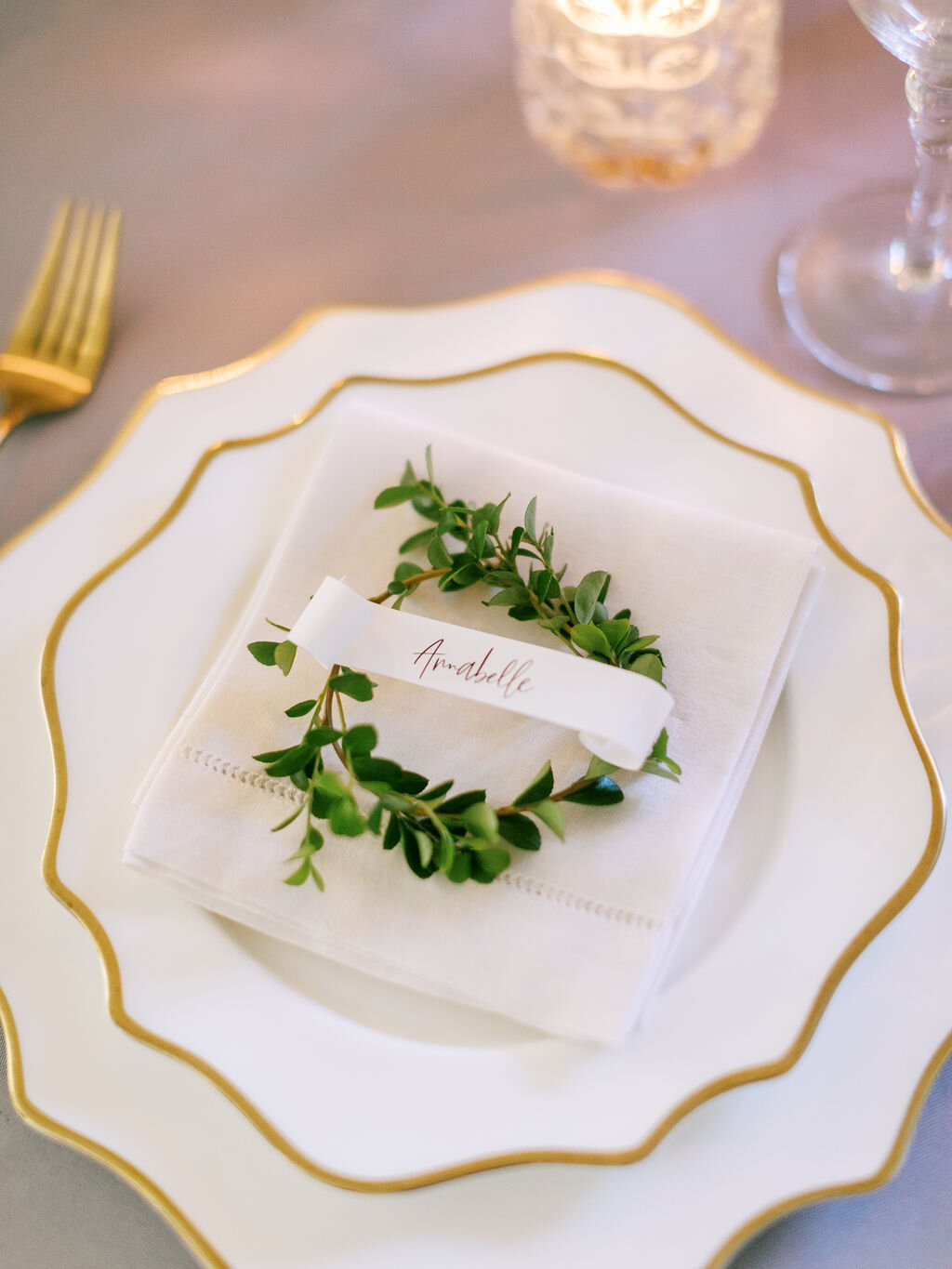 SIMPLE PLACE SETTINGS