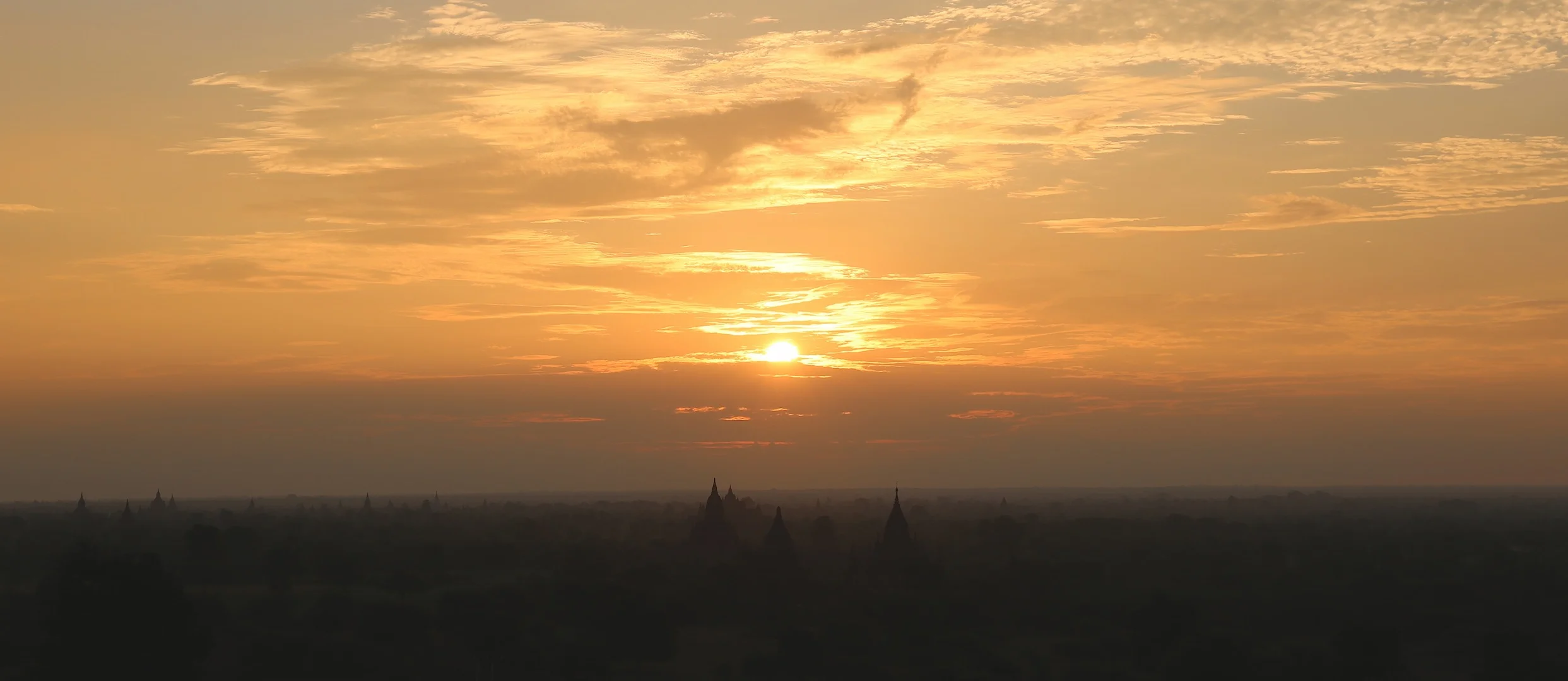 46 wideshot of Bagan sunset from busy temple.jpeg