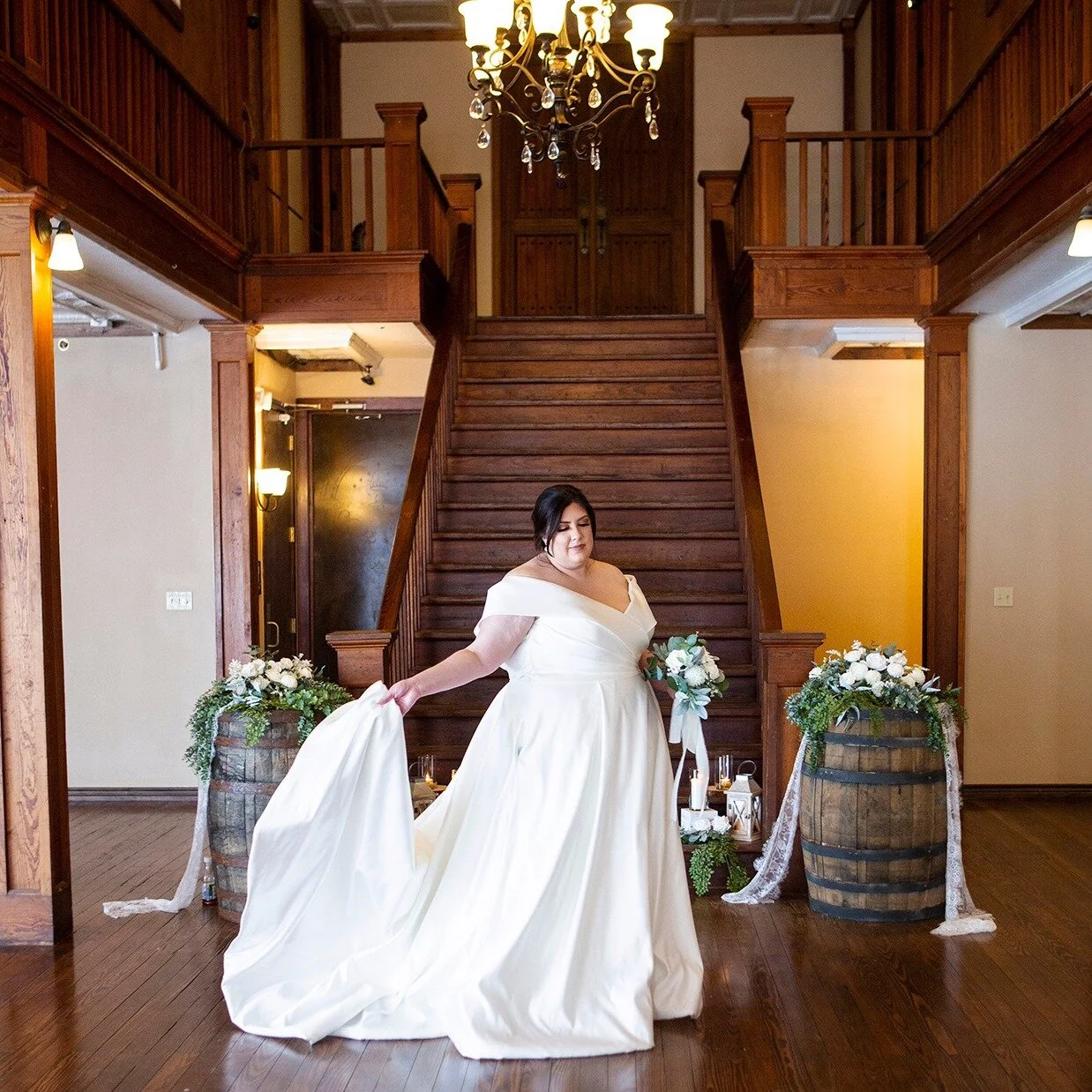 Meet @fireflyhallevents  they are another amazing venue that will be with us on Sunday!
#cleburnebridalshow #bridesandbeyondtx #historicdowntowncleburnetx #texaswedding #texasweddingvenue #weddinginspo