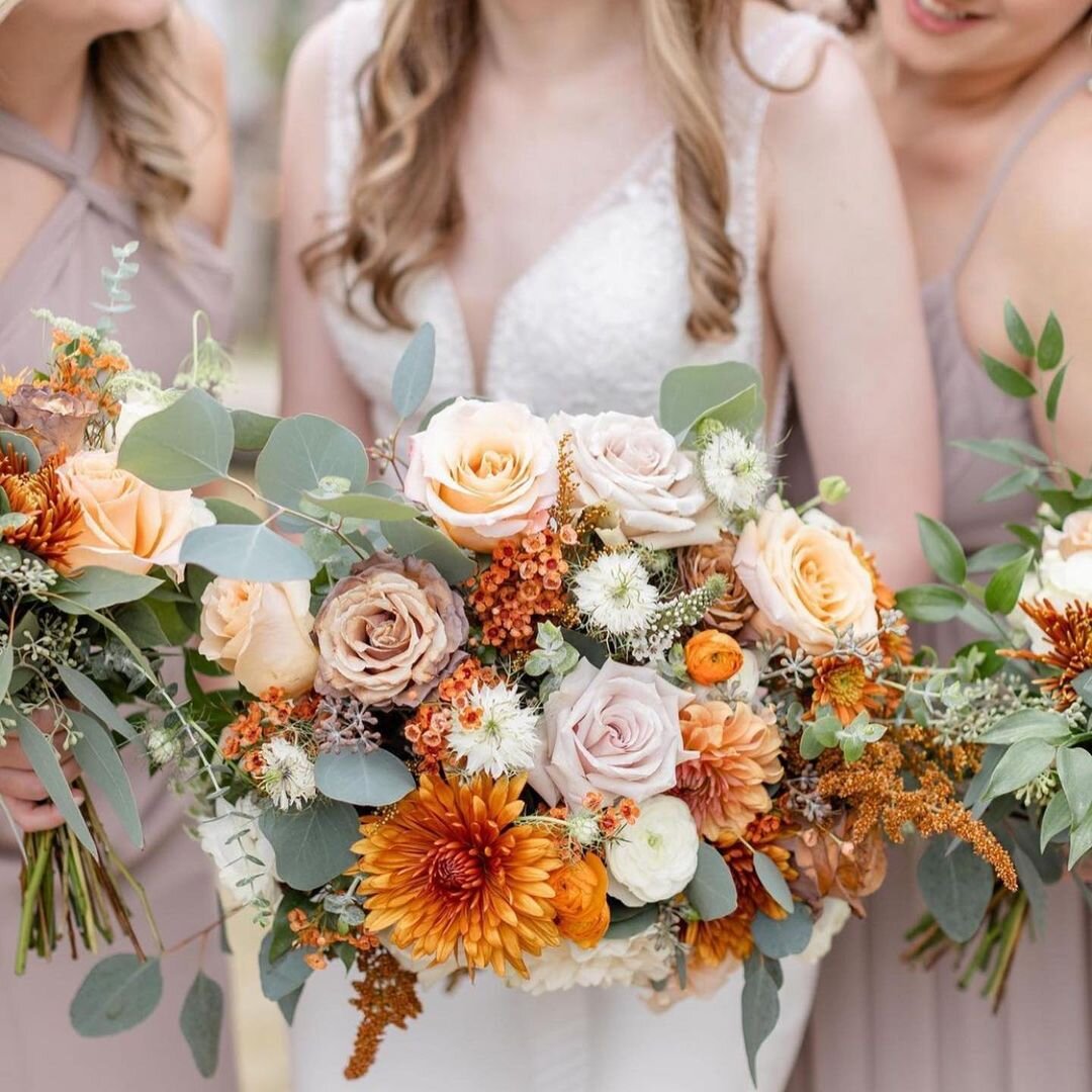 Meet @breckandcofloral  they are another amazing florist that will be with us tomorrow 2/19! Look at these gorgeous arrangements! 

#cleburnebridalshow #bridesandbeyondtx #historicdowntowncleburnetx #texaswedding #weddinginspo #texasweddinginspo #wed