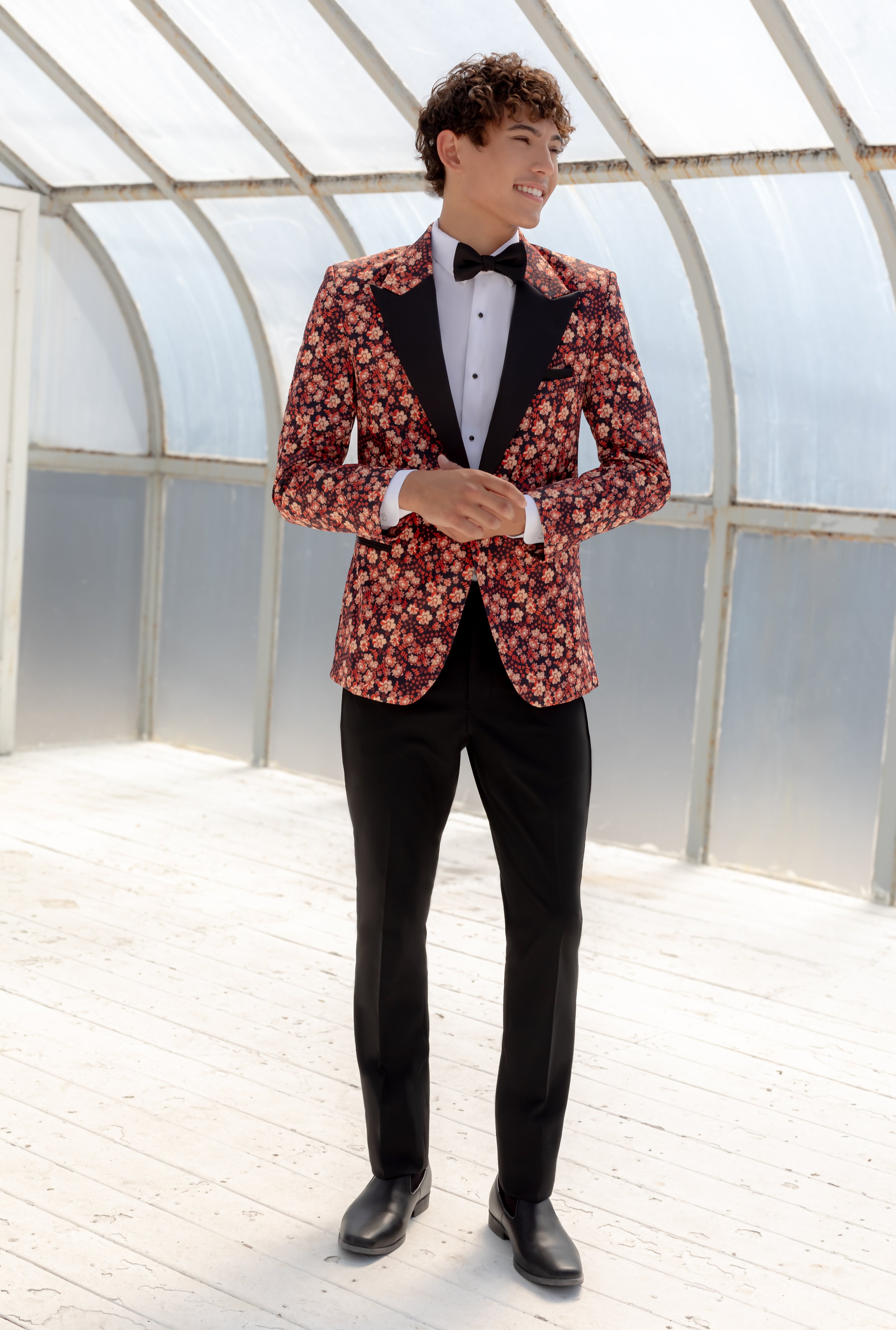 23_Prom_Floral_Fusion_Tux_271.jpg