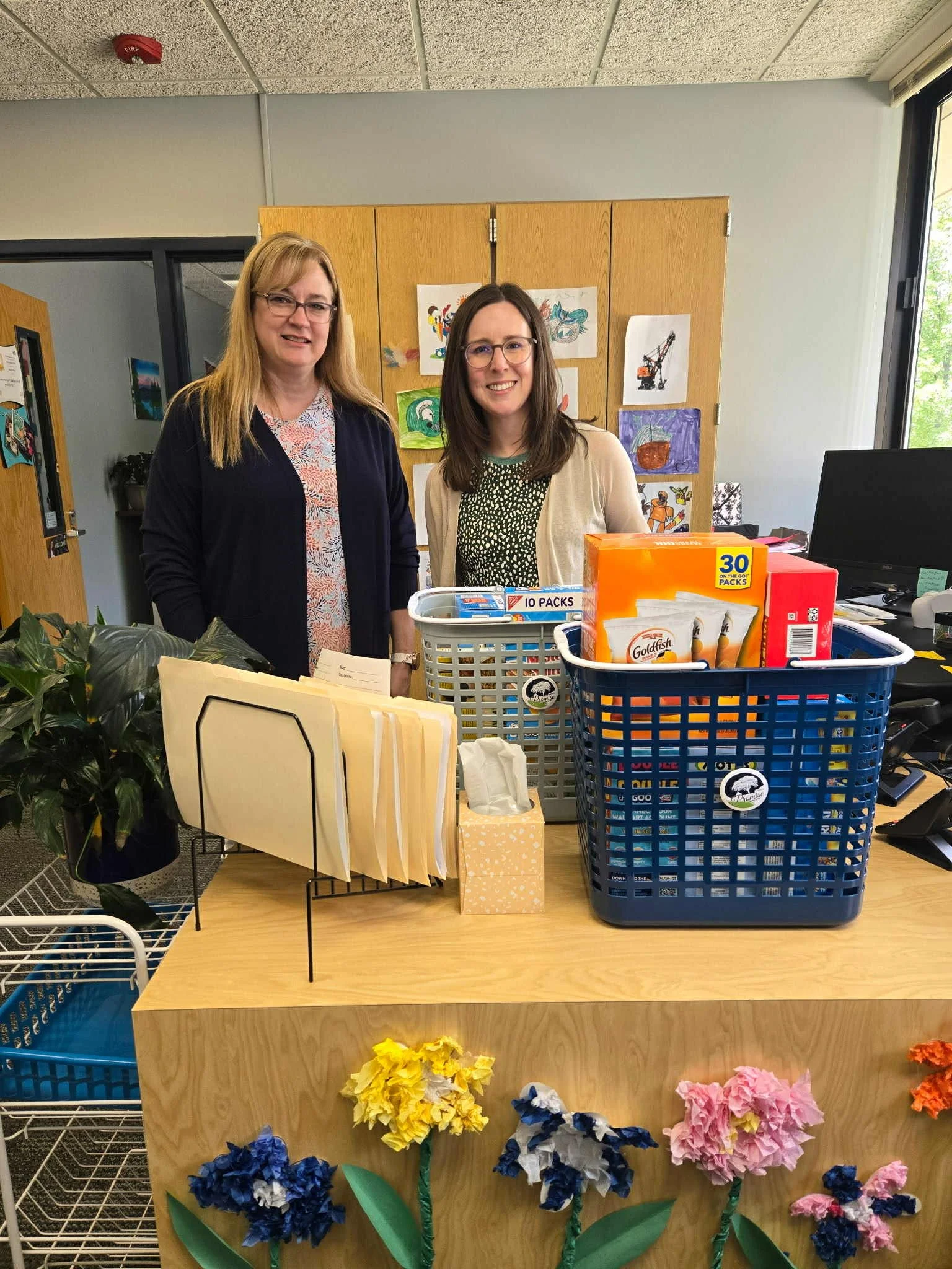 The first annual Promise C.A.R.E.S. “Back to School Blessings Basket” deliveries were a huge success! Kelli and Donna, as representatives of Promise, successfully delivered several totes and baskets filled with Kleenex, snacks, disinfecting wipes, b