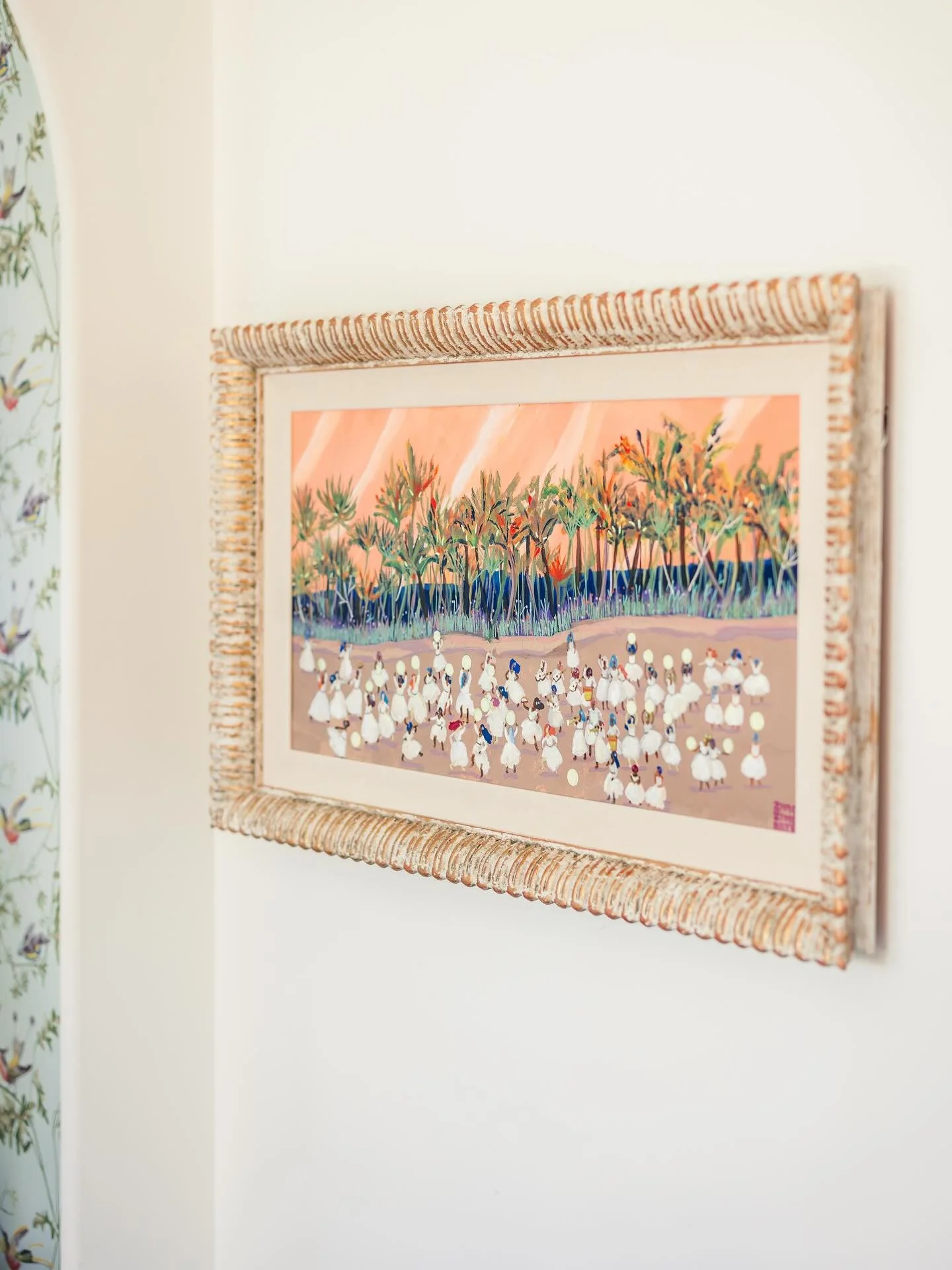 Custom Framing 🖼️ ⚒️
I discovered this painting on a weekend getaway to Puerto Vallarta. We spent the day exploring the Old Town - far less popular than the beach clubs and t-shirt shop tourist traps. The narrow cobblestone streets were lined with c