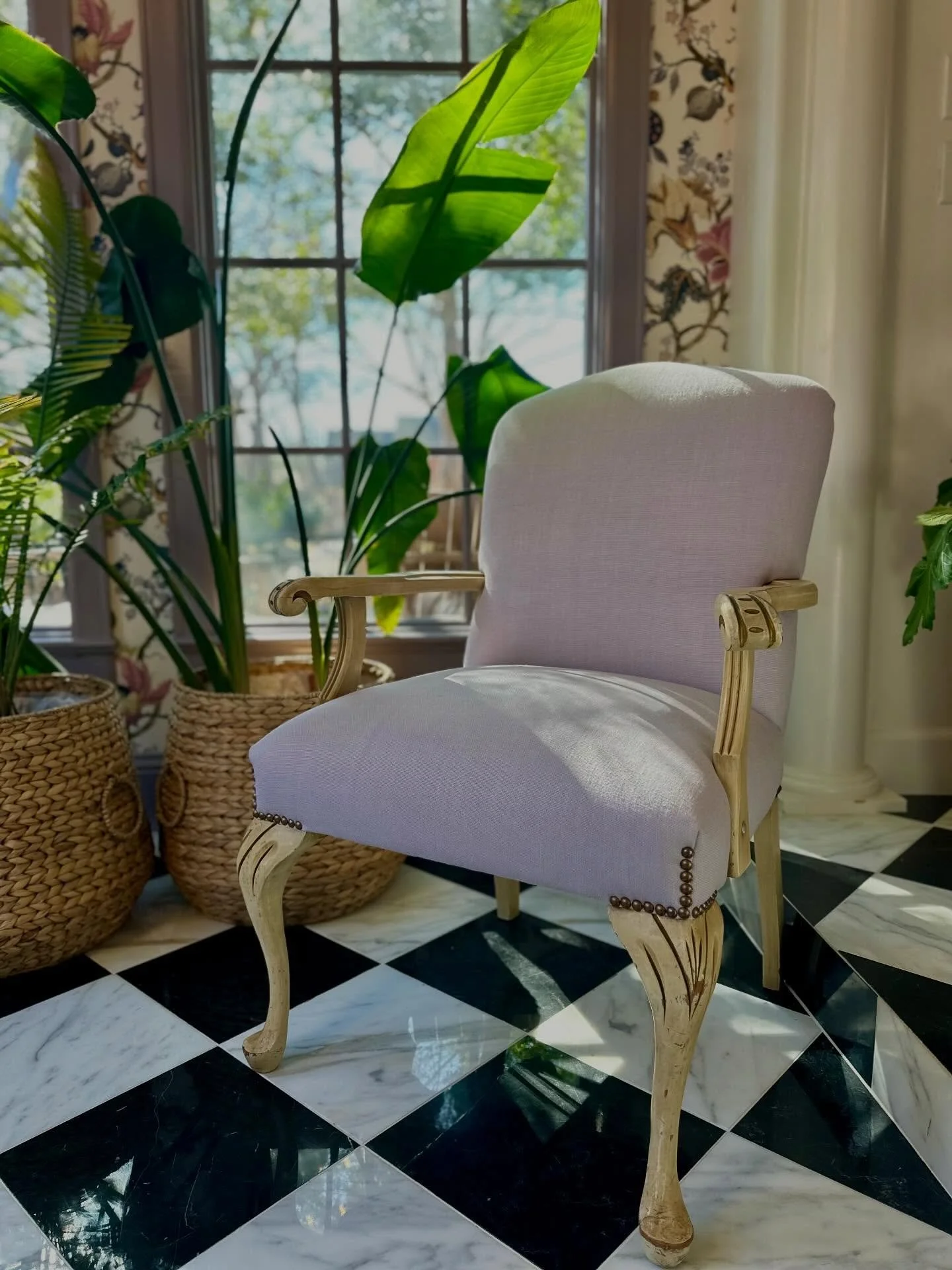 Before &amp; After: The Lavender Linen Chair 🪻

This chair supposedly belonged to my Great Aunt, but when it came out of storage, let&rsquo;s just say it didn&rsquo;t have many fans. It was wrapped in a quintessential 80s &ldquo;chintz revival&rdquo