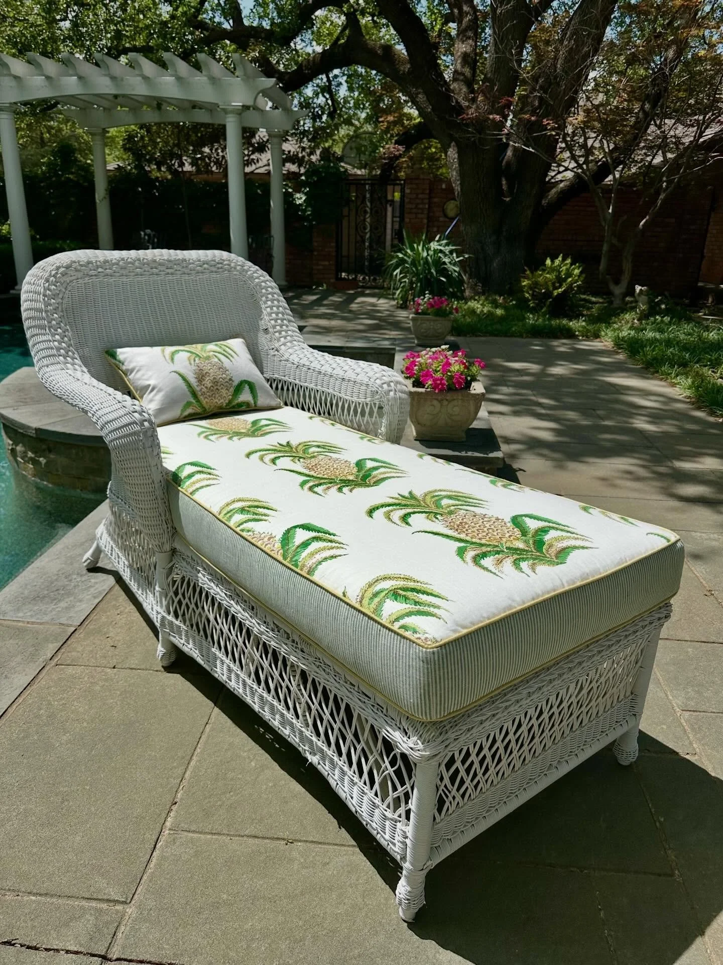 Introducing the Pineapple Chintz Chaise Lounge! 🍍🍍🍍
A masterpiece of Palm Beach Regency, this restoration is a one-of-a-kind design! 🌴

The custom designed cushion and pillow are reversible - featuring Schumacher&rsquo;s Pineapple Chintz paired w