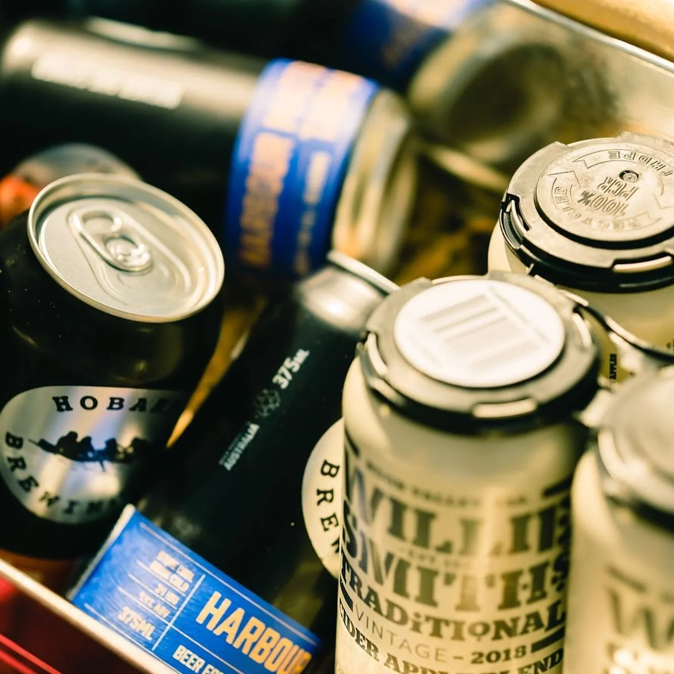 Once again, our friends @williesmithscider will join us Sat 22nd Feb for BBB2020. Good vibes, good people, good local Tassie products. #supportlocal #tassiemade #tassiegrown #tasmania #hobartandbeyond #musictasmania #discovertasmania #hobartbrewingco #brewery #midwinterfestival #huonvalley #hobartbrewingcobeer #bluesbrewsbqqs
#williesmithscider #williesmithsappleshed