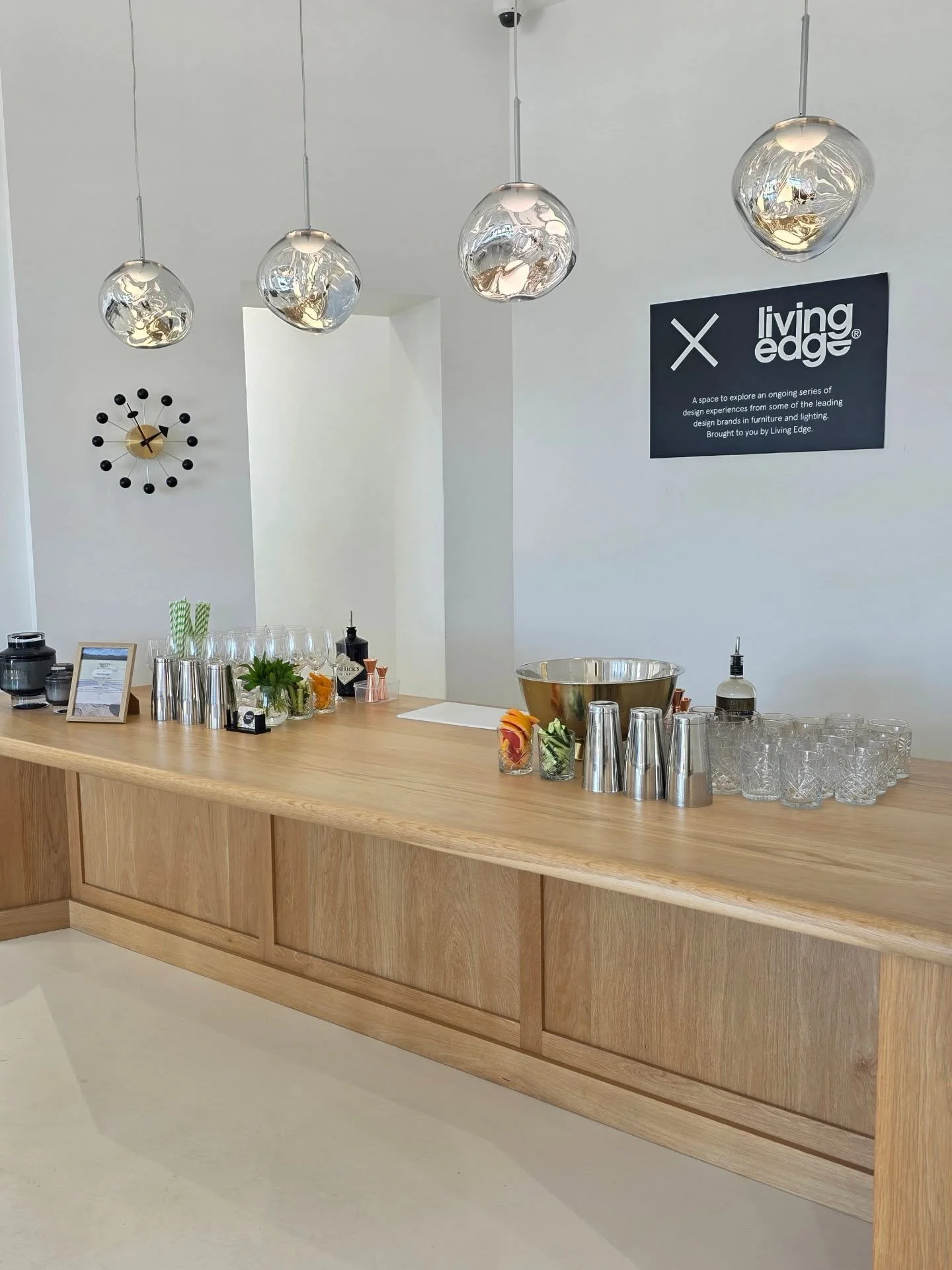 Thursday night event at @livingedgecontract for @tomdixonstudio .
A beautiful space with unique furniture pieces. 
#EveryDropIsArt
#SydneyMobileBars
#FunkyCocktailGlasses
#ChampagneTowerSydney