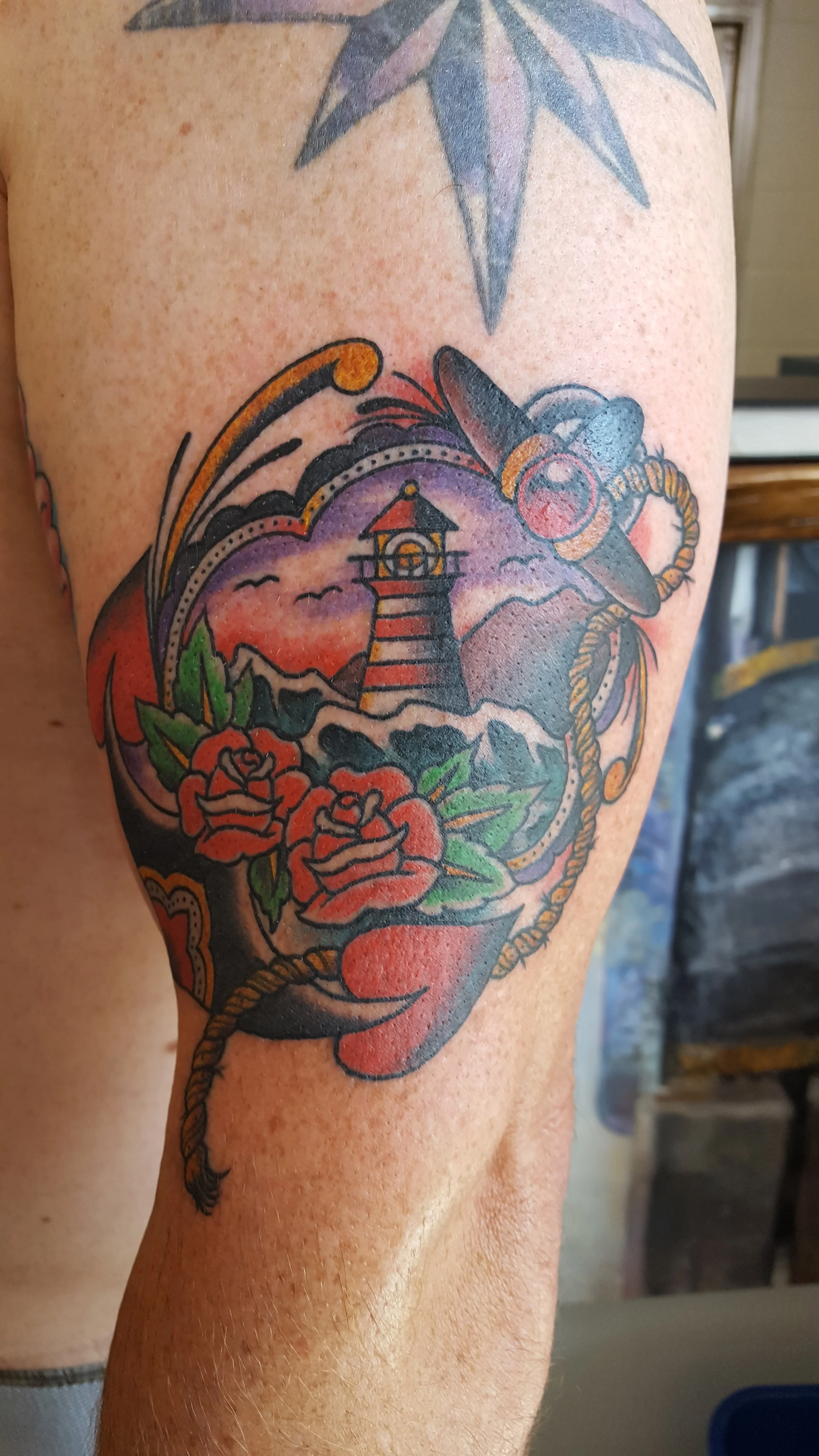 Anchor and lighthouse