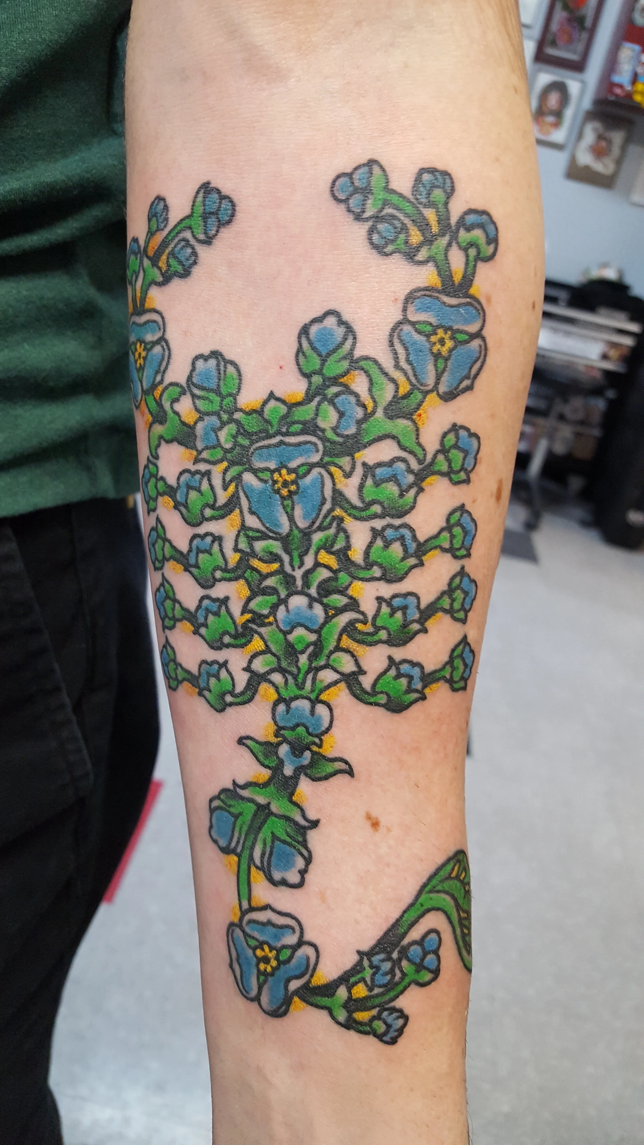 Floral scorpion