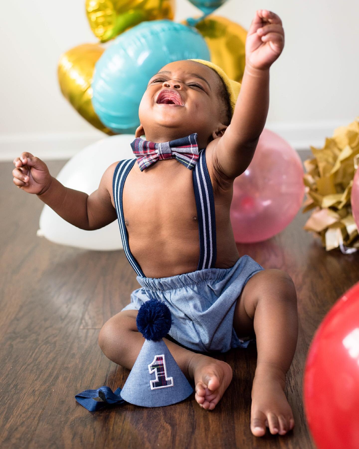 Happy Birthday Kam!! It&rsquo;s been so amazing watching him grow through my lens! The first time we meet, you were still in your mom&rsquo;s stomach&hellip;now you&rsquo;re 1 trying to take over the world! Time is flying! The cake smash session was 