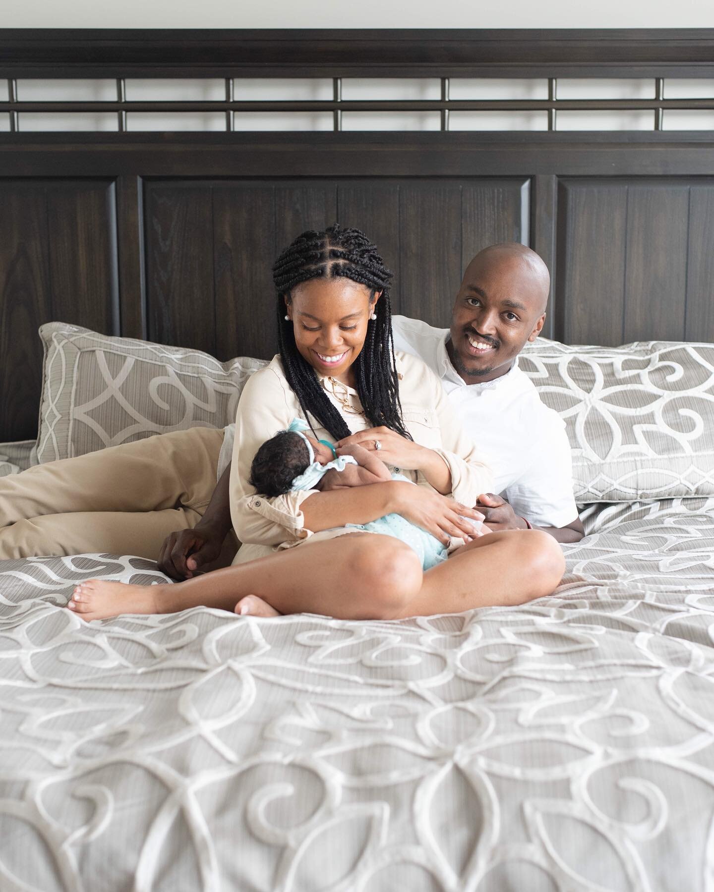 Thank you Diamond &amp; Paul for letting have a peak in your new life with Parker! She is absolutely adorable. I can already see the amount of love that is surrounding her! 🥰🥰🥰 Enjoy your new journey of parenthood!

#arielevonphotography #charlott