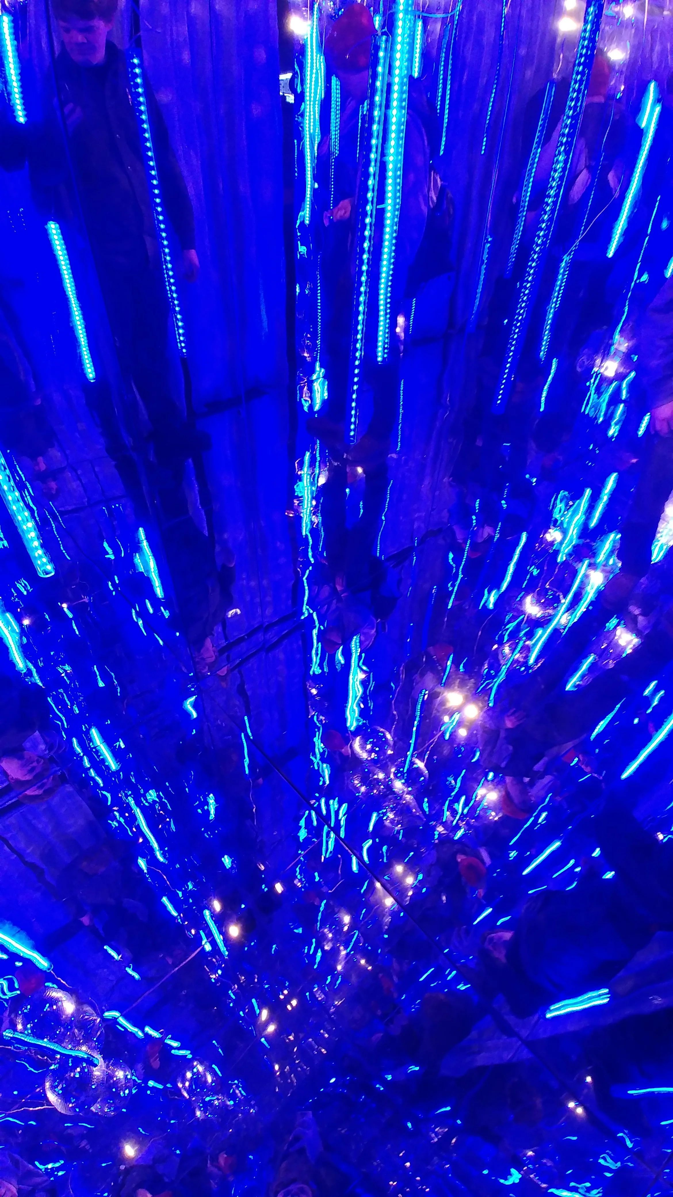 1206181906.jpg