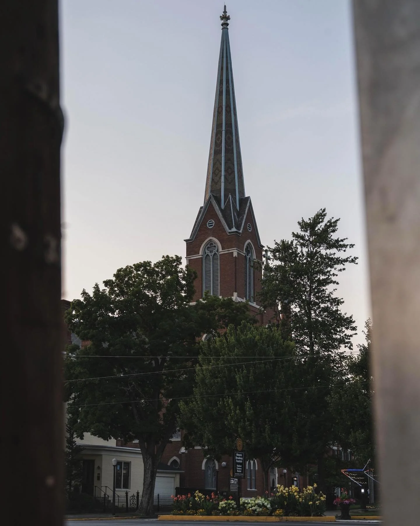 Madison, Indiana summer 2023

#madisonindiana #indiana #americana #travel #architecture #photography