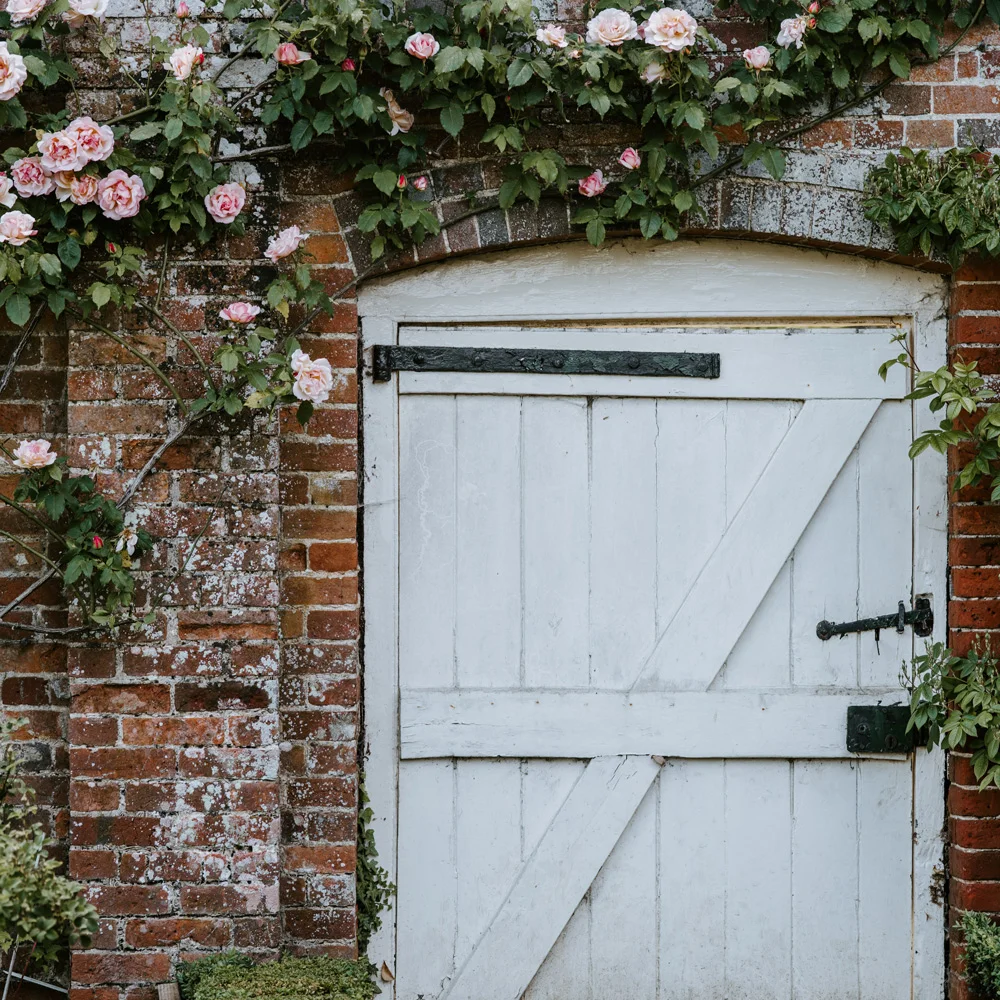 garden-country-rustic-wedding-inspo.jpg