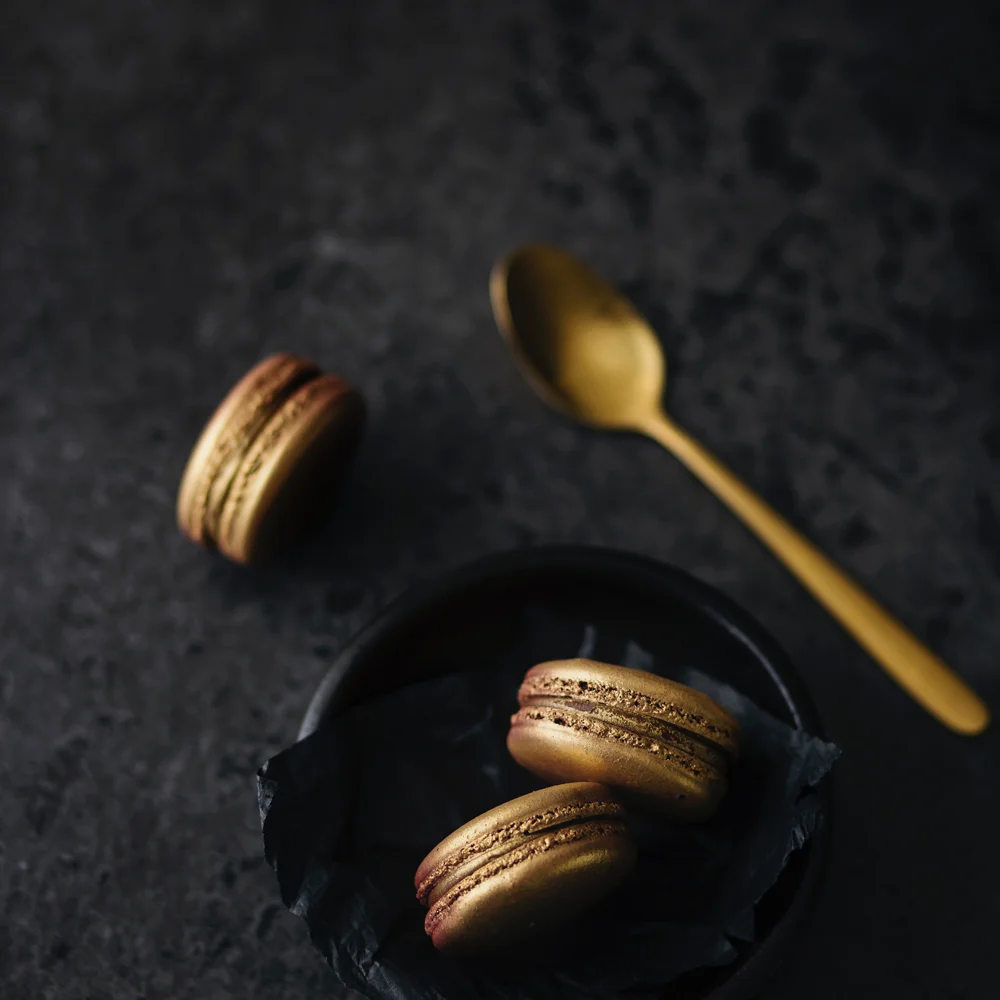 dark-moody-elegant-wedding-inspo.jpg