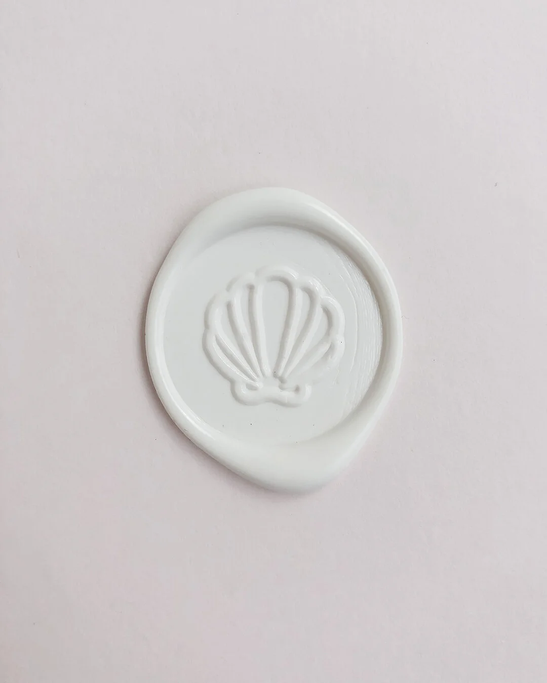 ‘Seashell’ pre-made self adhesive wax seals