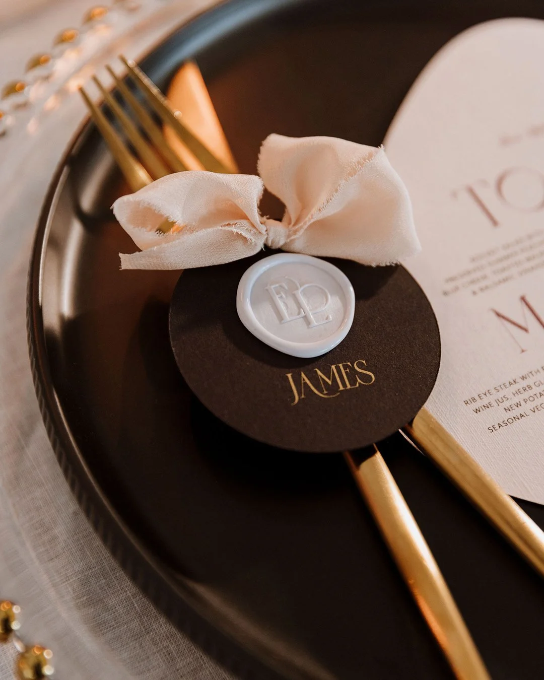 pink-ribbon-round-black-place-card-gold-printing-wax-seal.jpg