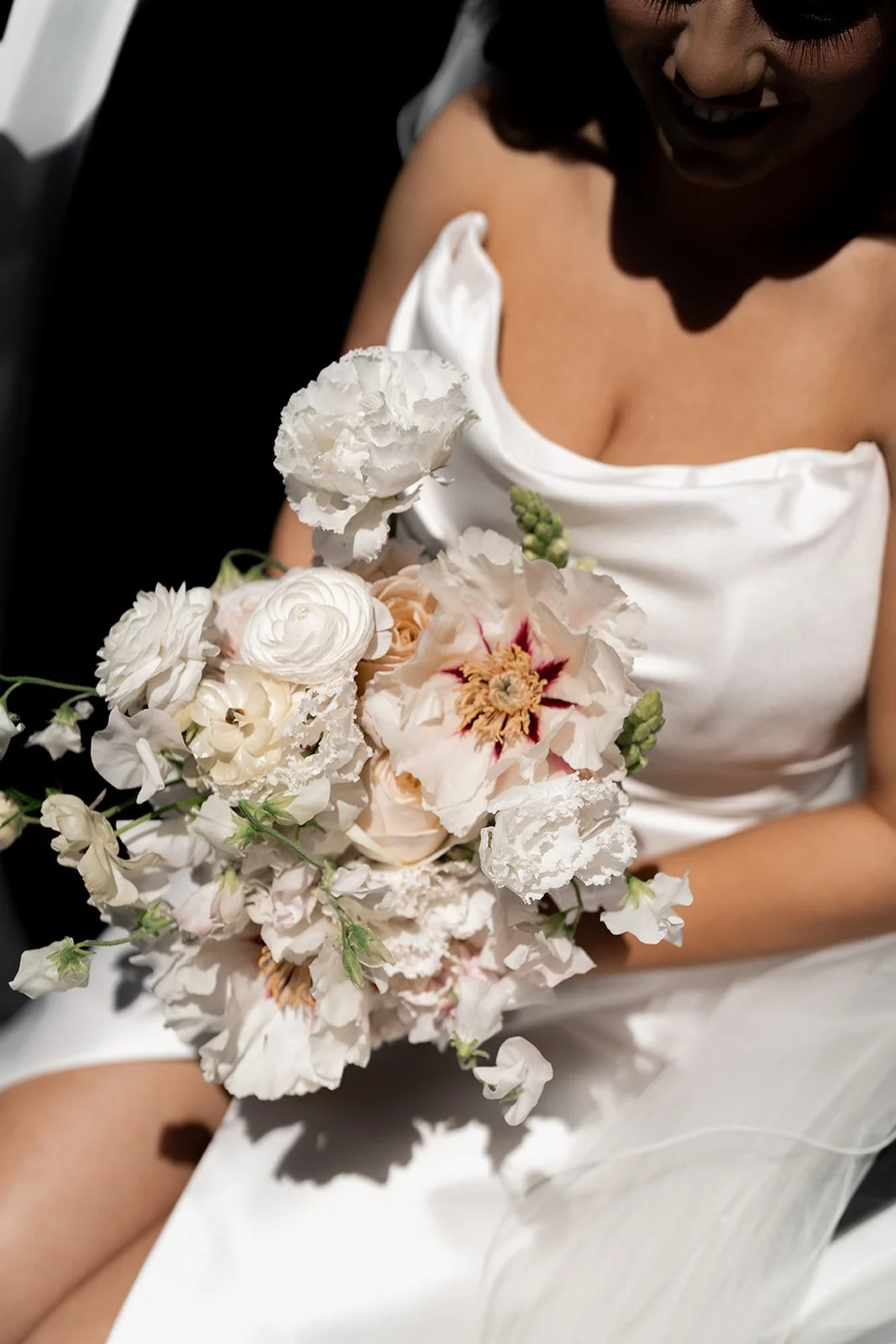 modern-black-tie-state-library-melbourne-wedding2.jpg