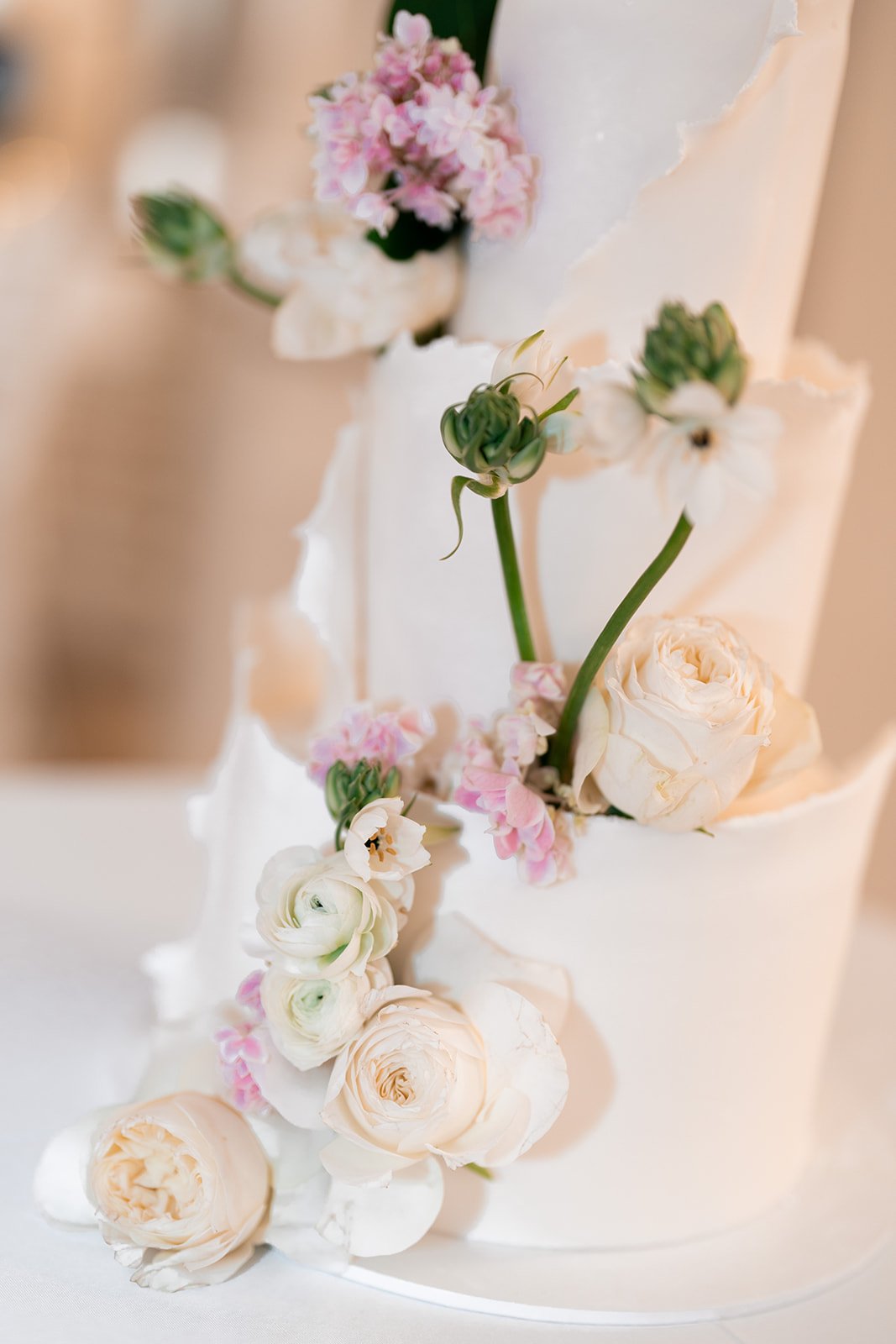 modern-luxury-state-library-melbourne-wedding2.jpg
