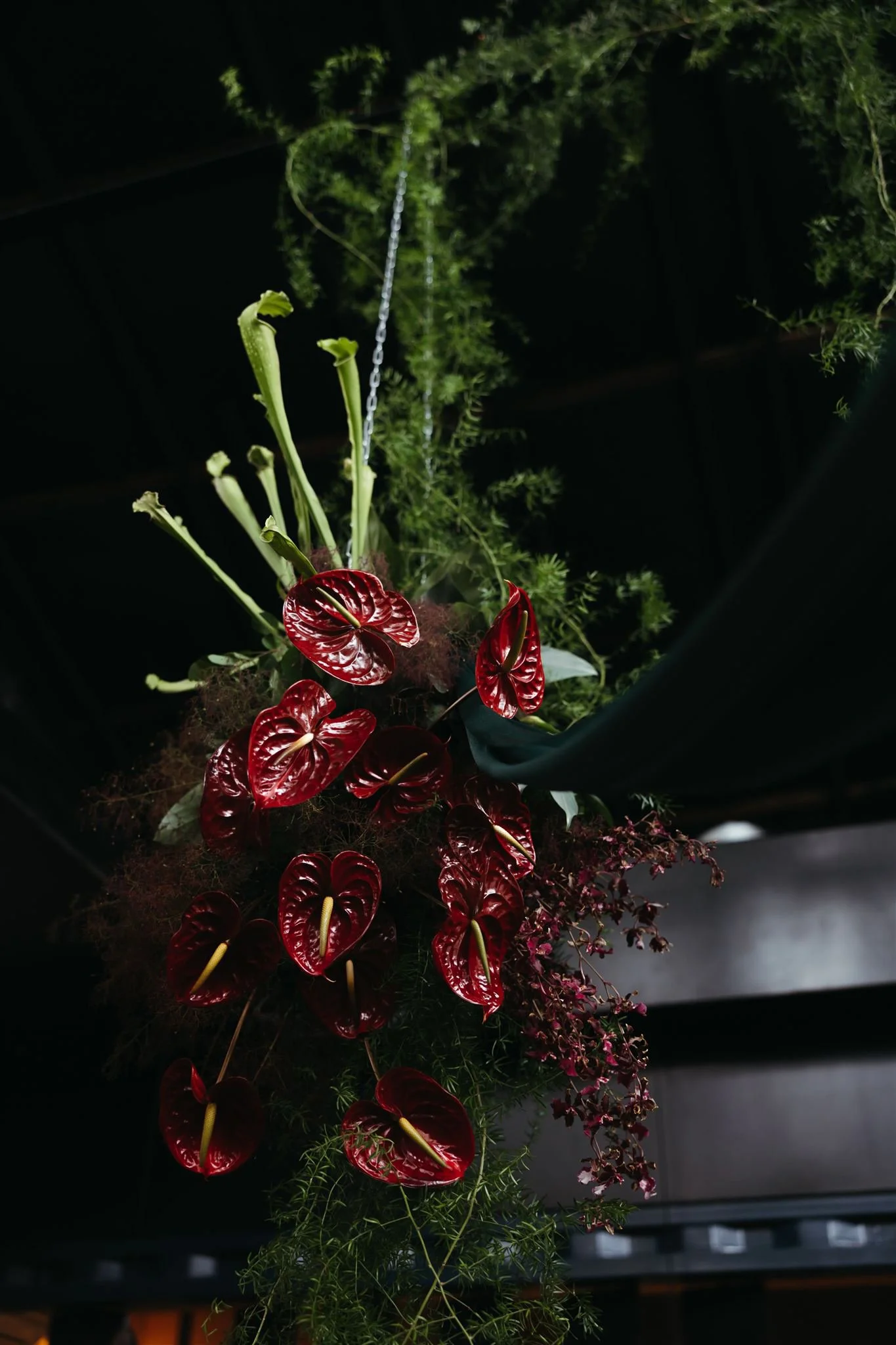 dark-moody-editorial-wedding-floral-installation.jpg