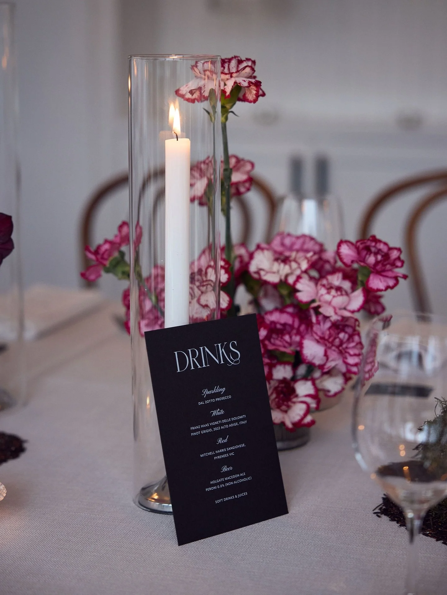 The elegant Polly semi-custom suite, in classic black and white, printed on dreamy handmade paper complemented Larissa &amp; Steven&rsquo;s whimsical black tie wedding beautifully💫

Planning, Styling and Coordination @_bowcreative
Official Photograp