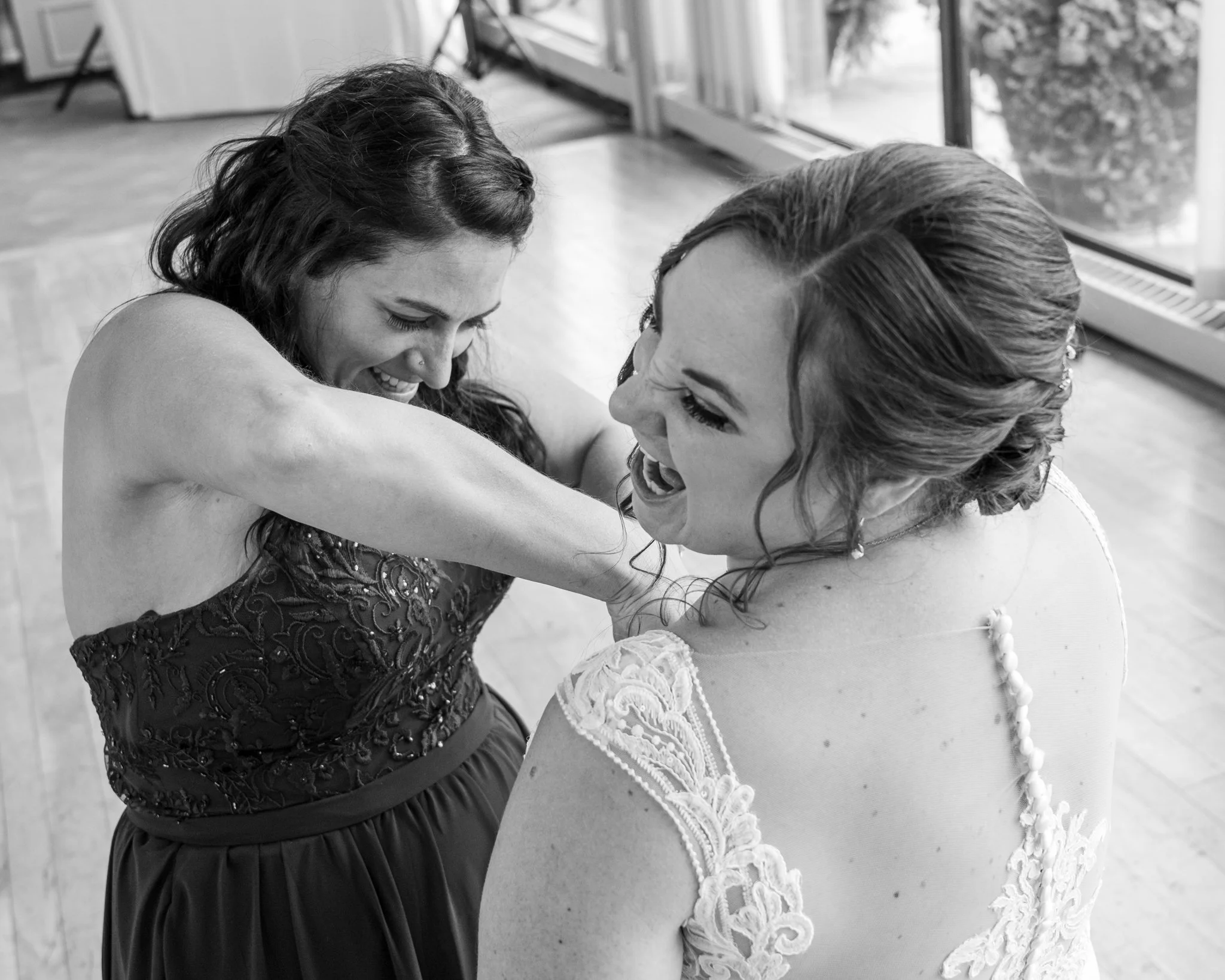 Bride getting ready Black and white 