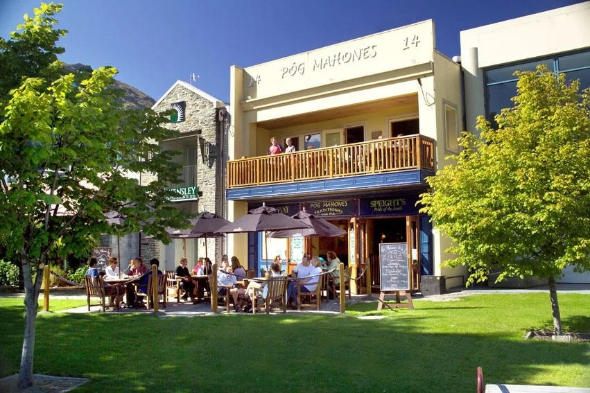 Pog Mahone's Queenstown Irish Pub