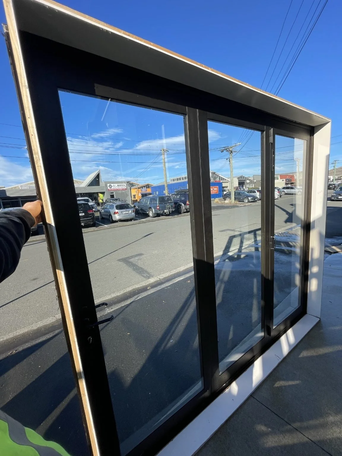 TM5007 Bronze Alu Single Glazed Bifold Door 2455x2190 1.jpg