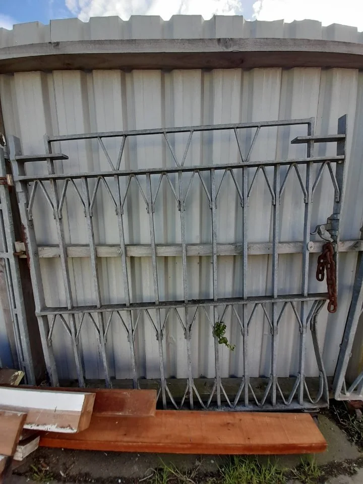 TM111 Galvanized Steel Gates 3000x1450 2.jpg