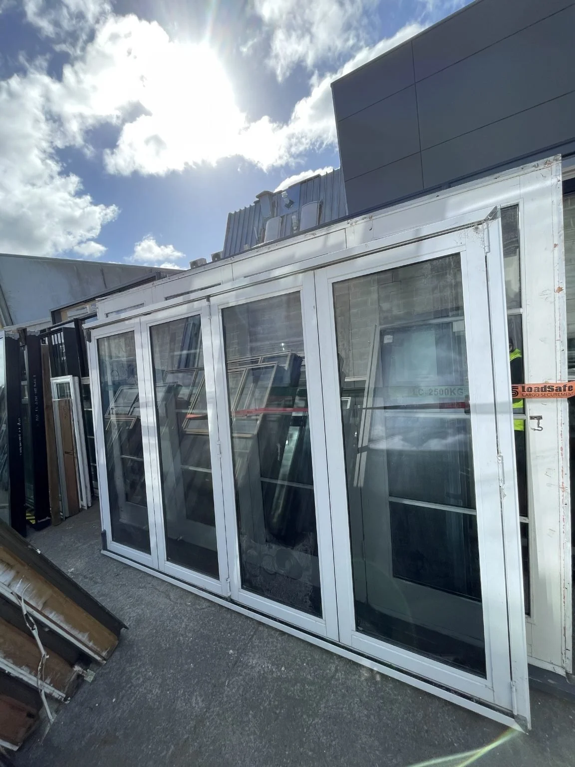 TM474 White Alu Double Glazed Bifold Door 2895x1935 $3800.jpg
