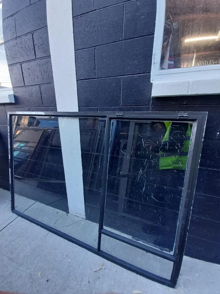 TM111 Black Single Glazed Steel Window 1860x1255.jpg