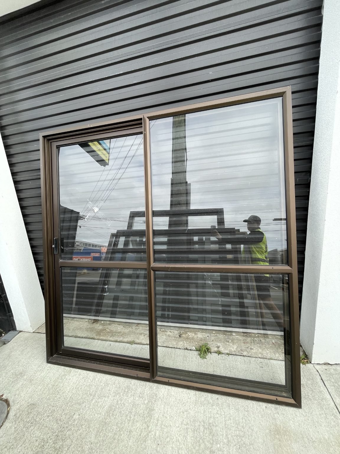 TM173 Bronze Alu Single Glazed Ranch Slider 2010x2065 $999.jpg