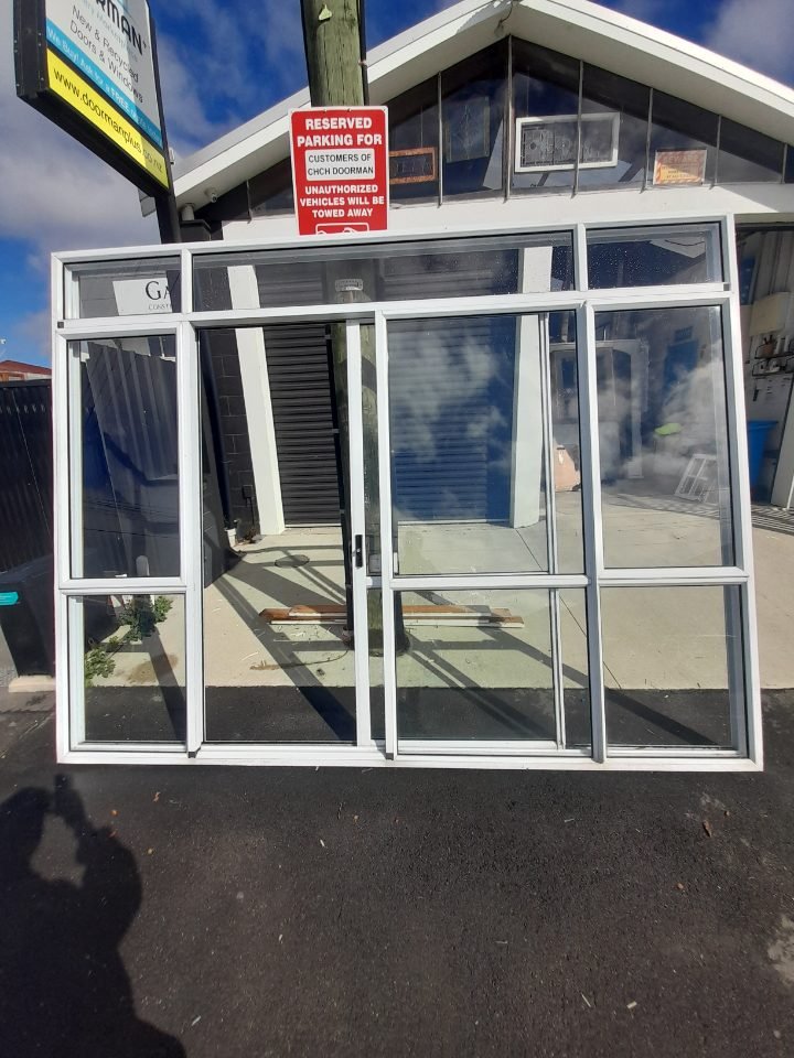 TM388 White Alu Single Glazed Ranch Slider 3110x2405 .jpg