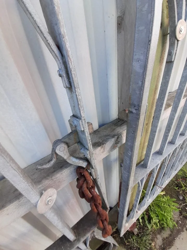 TM111 Galvanized Steel Gates 3000x1450 4.jpg