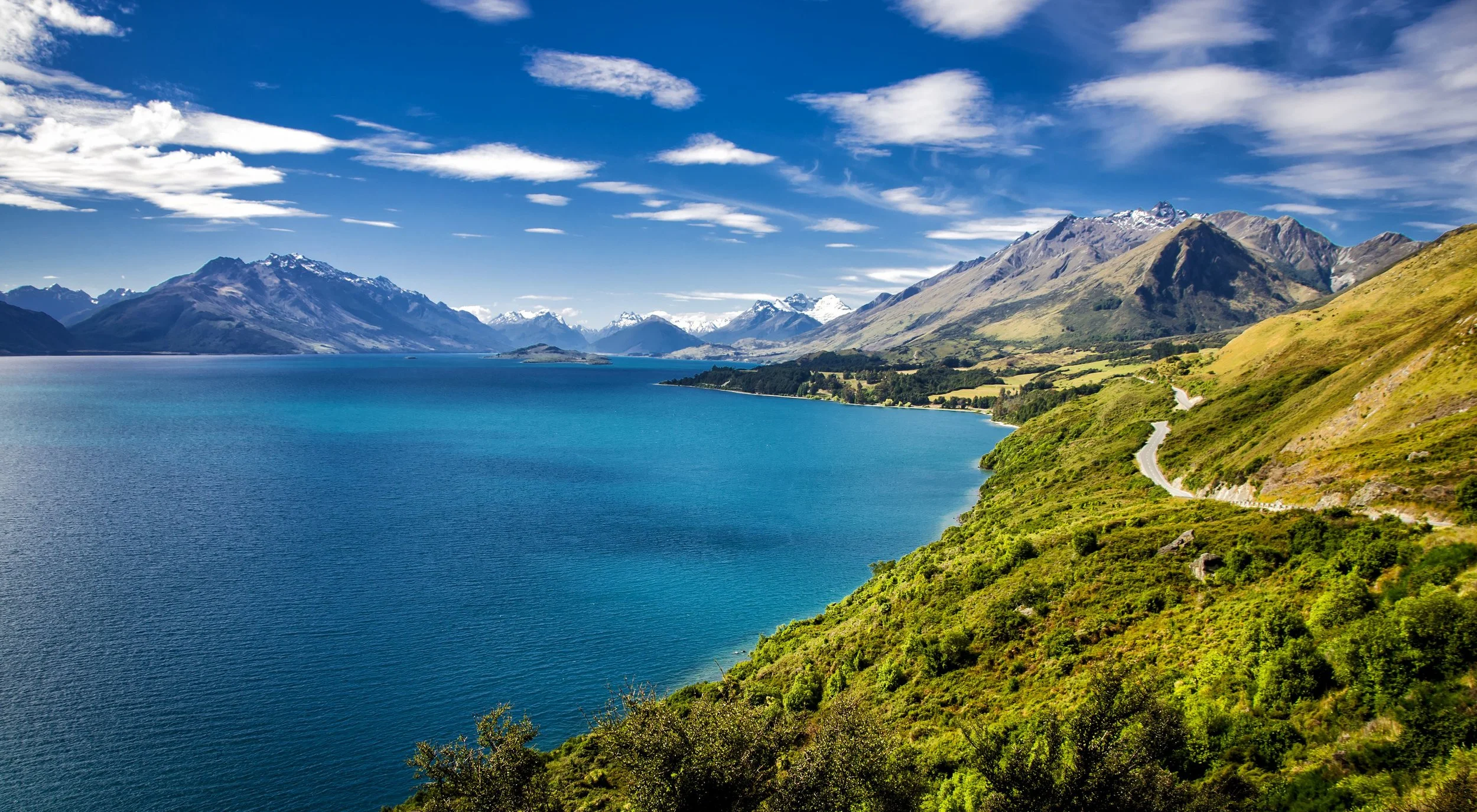 LakeWakatipuNewZealand.jpg