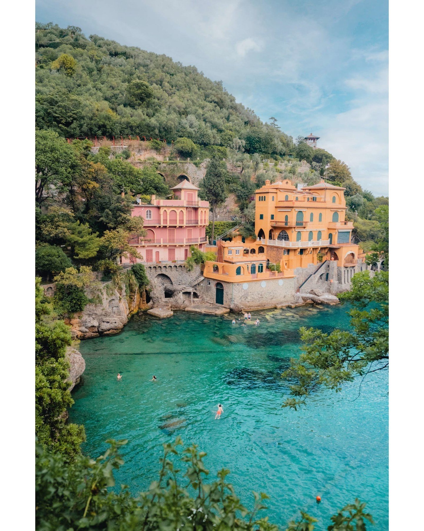 Postcards from: Portofino 💌

You could be exploring this beautiful destination with Celebrity Cruises! Curious to know more? Contact me today! 🛳 ✈️