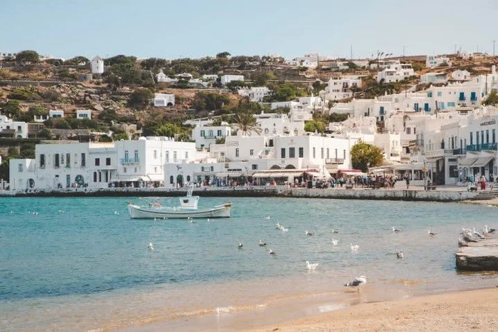 🇬🇷✨ Escape to the breathtaking beauty of Mykonos, Greece! With its iconic white buildings and stunning ocean views, this Mediterranean paradise is the perfect destination for sun-soaked adventures and vibrant culture. Explore charming streets, rela