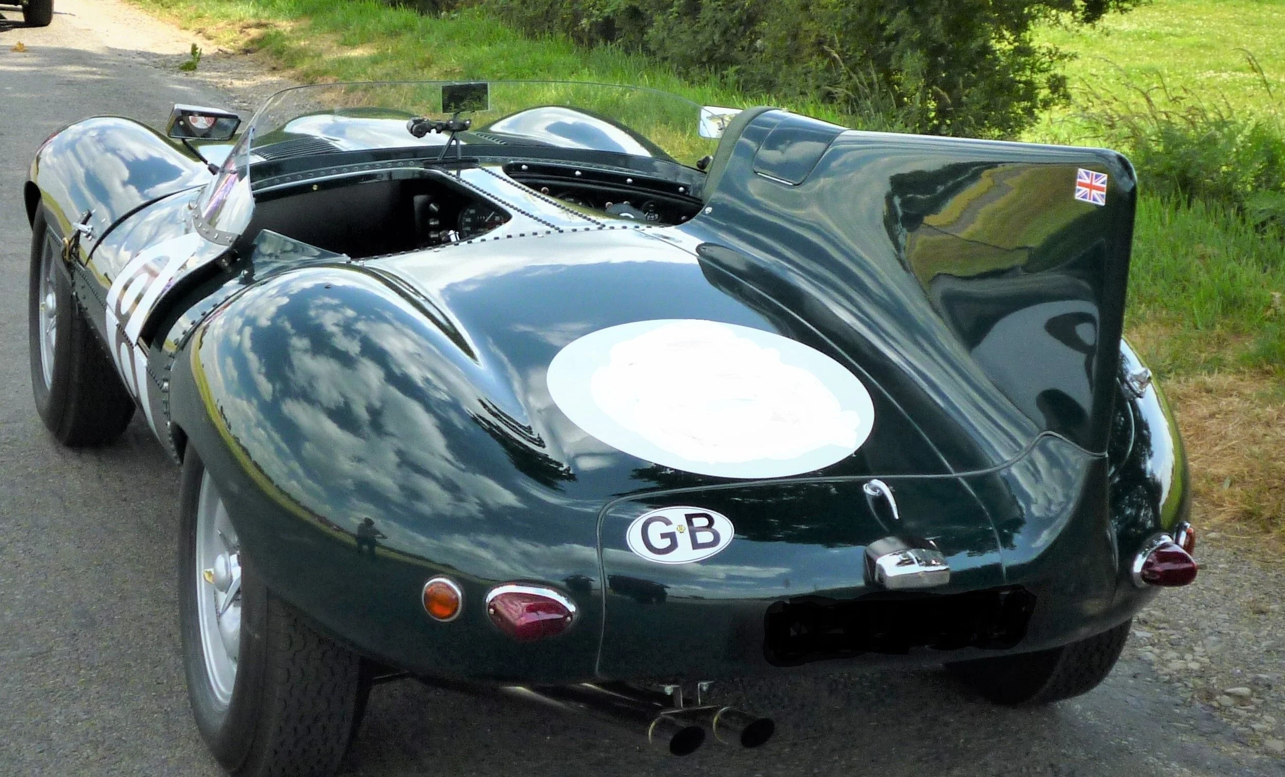 Jaguar D-Type fitted with a Classicfabs exhaust system