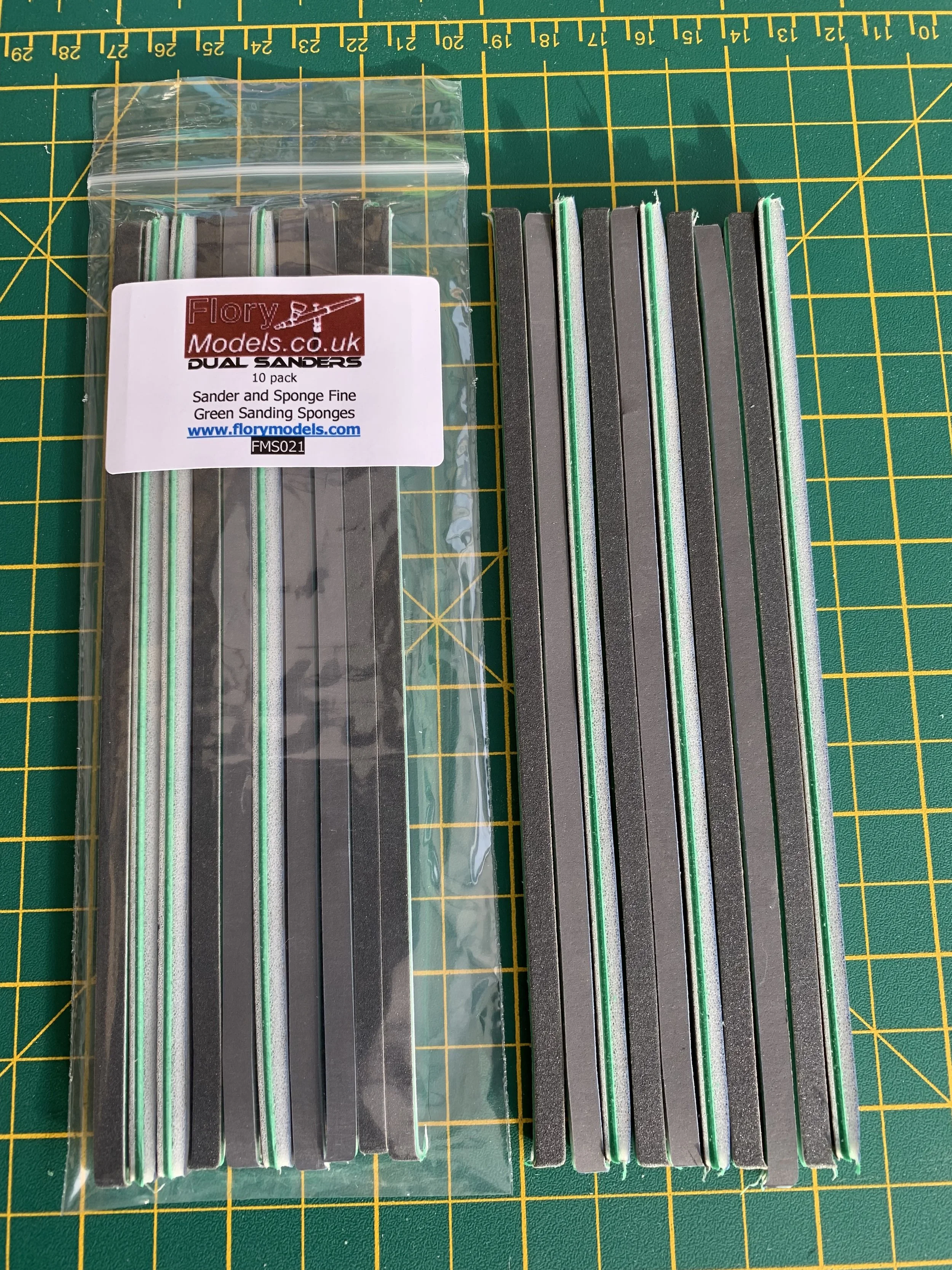 Dual Skinny Sander and Sponge Fine 300/1200 10 Pack FMS021 