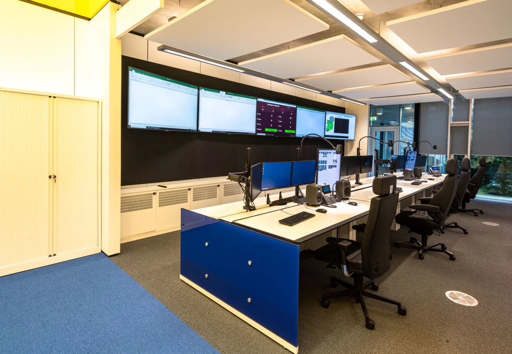 Control Room Task Light Buying Guide | Technology Desking™