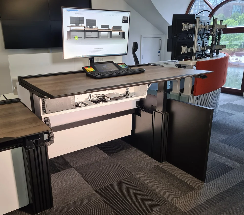 10 Essentials for the Perfect Trading Desk Setup Technology Desking™