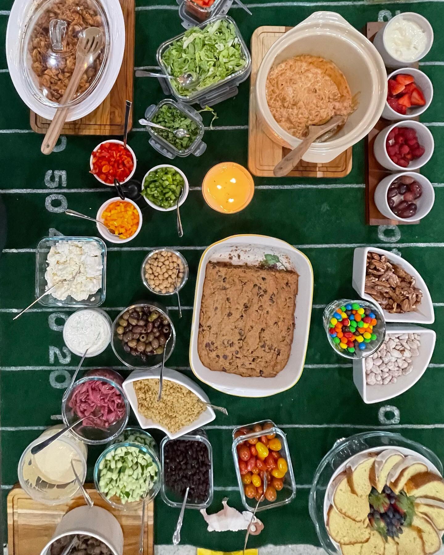 Bowls for Super Bowl!
.
Last night&rsquo;s Super Bowl spread was 👌🏼👌🏼👌🏼!
.
Mexi Chicken or Greek Lamb bowls with aaallll the toppings! Fun night with fun friends! Thanks for hosting @andreawilliams4 and @weslee_williams !
.
And congrats Chiefs!