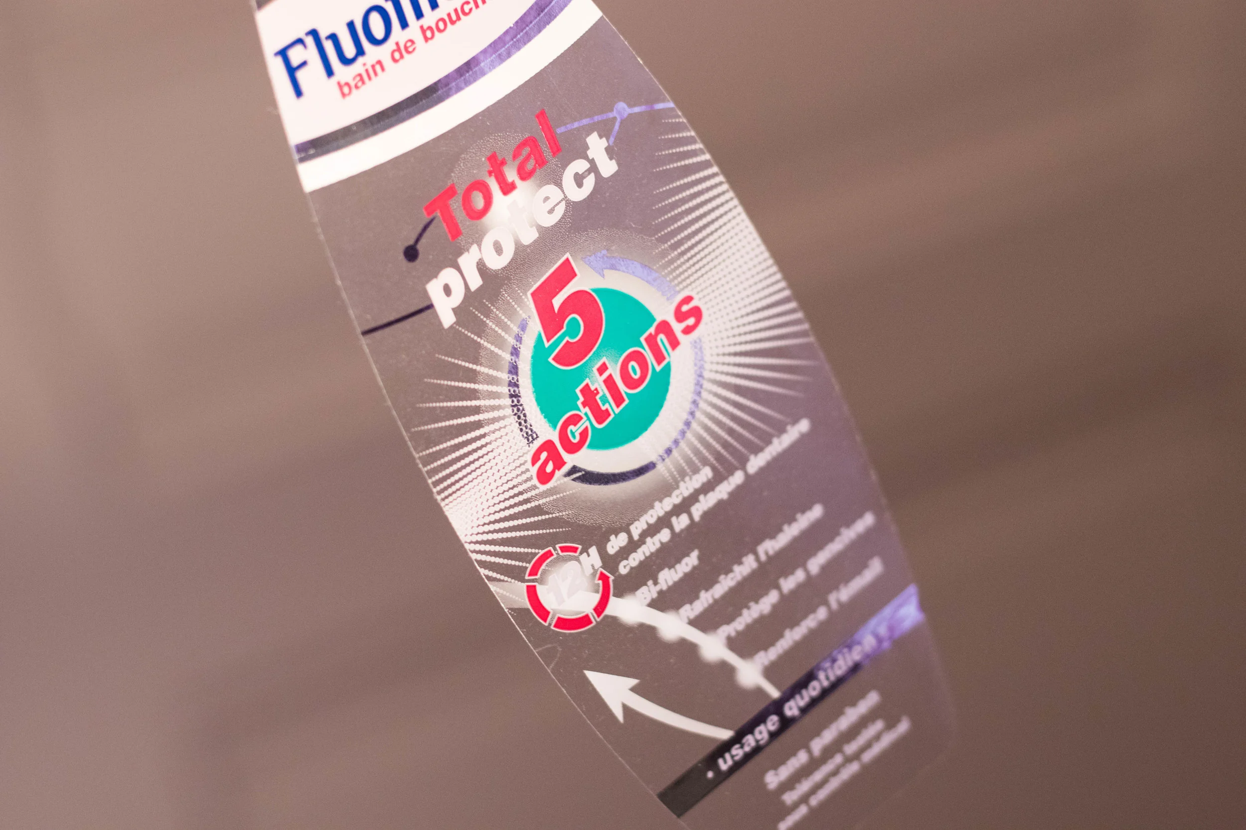 Etiquette pharmacie transparence et découpe personnalisée